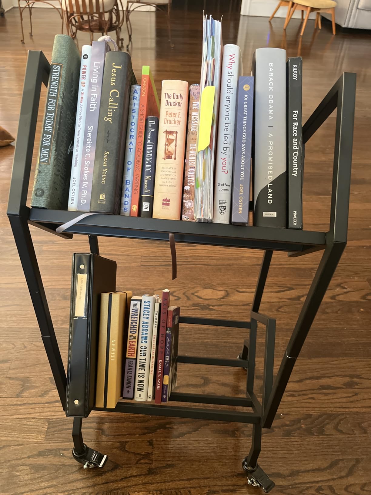 3-Tier Metal Book Cart with 360-Degree Rotation Wheels, Slanted Bookshelf for Study Rooms, Living Rooms, Sofas, and Beds customer photo 1