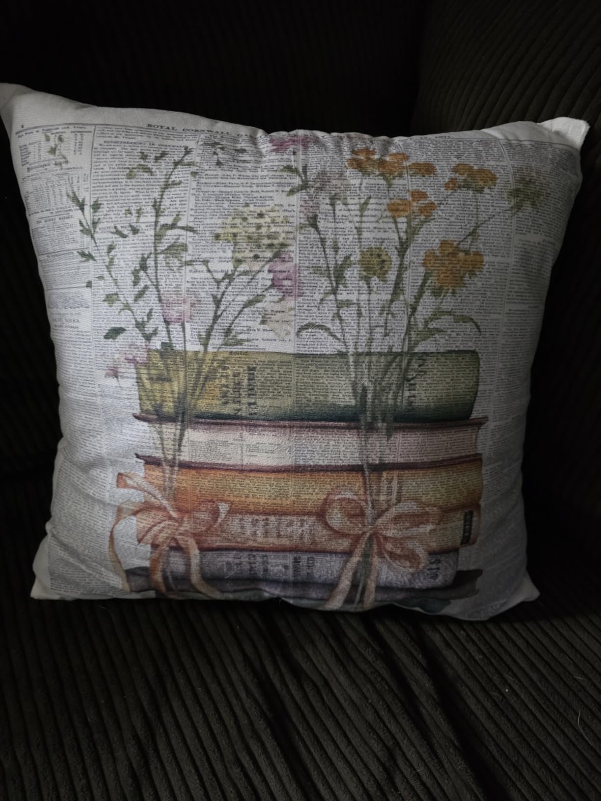 Vintage Classroom Book Reading Pillow Cover 18x18, Reading Corner Decor for Classroom, Retro Floral Book Fall Throw Pillow Case for Reading Nook, Bookish, Library Decor, Bookish Gifts customer photo 2