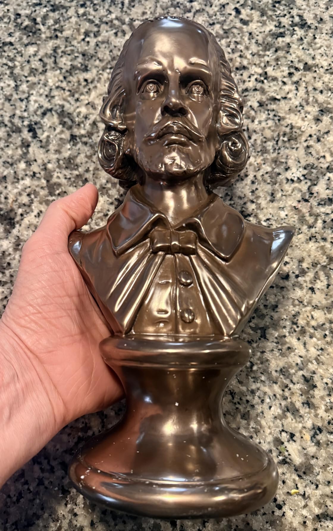 Resin Statue of William Shakespeare Bust, Vintage Bust Sculptures Home Decor for Living Room, 12 Inch Aesthetic Shelf Decor for Office Table, Unique Broadway Gifts, Renaissance Style customer photo 1