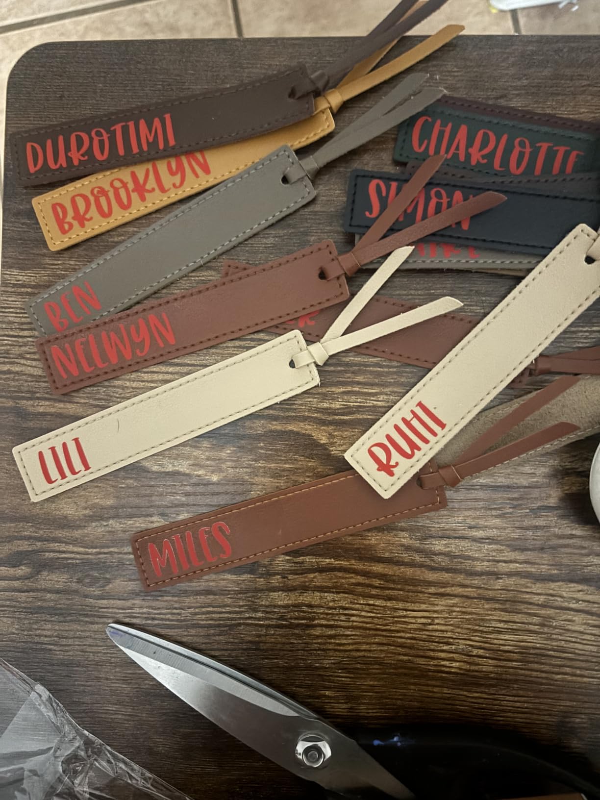 MIXVOVA 6 Pcs Leather Bookmark with Tassel, Classic Style Bookmark, 0.05 Inches Thin Handmade Stitched Bookmarks for Men, Book Marks for Reading, Gifts for Book Lovers, Readers (Dark Retro) customer photo 1