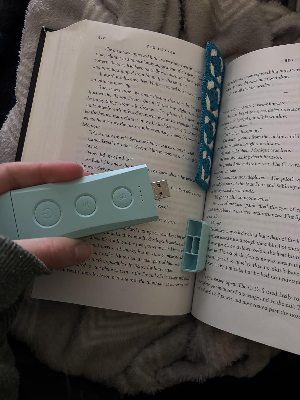 Glocusent USB Rechargeable Book Light, Portable Clip-on LED Reading Light | 3 Amber Colors & 5 Brightness Dimmable, bookmark, Eye-Caring, Compact Gift, Women Book Lovers, Christmas, Book Accessories customer photo 1