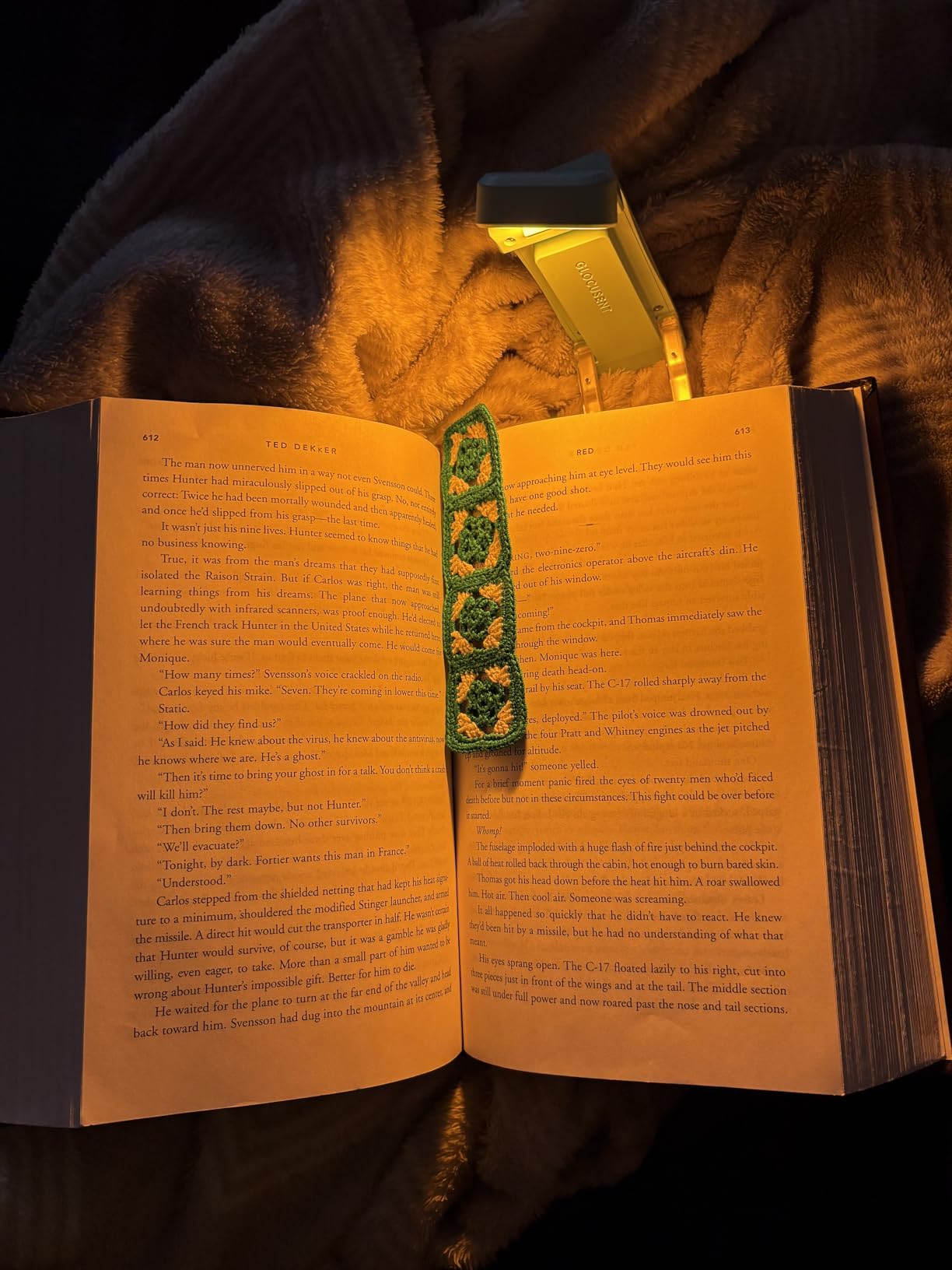 Glocusent USB Rechargeable Book Light, Portable Clip-on LED Reading Light | 3 Amber Colors & 5 Brightness Dimmable, bookmark, Eye-Caring, Compact Gift, Women Book Lovers, Christmas, Book Accessories customer photo 2