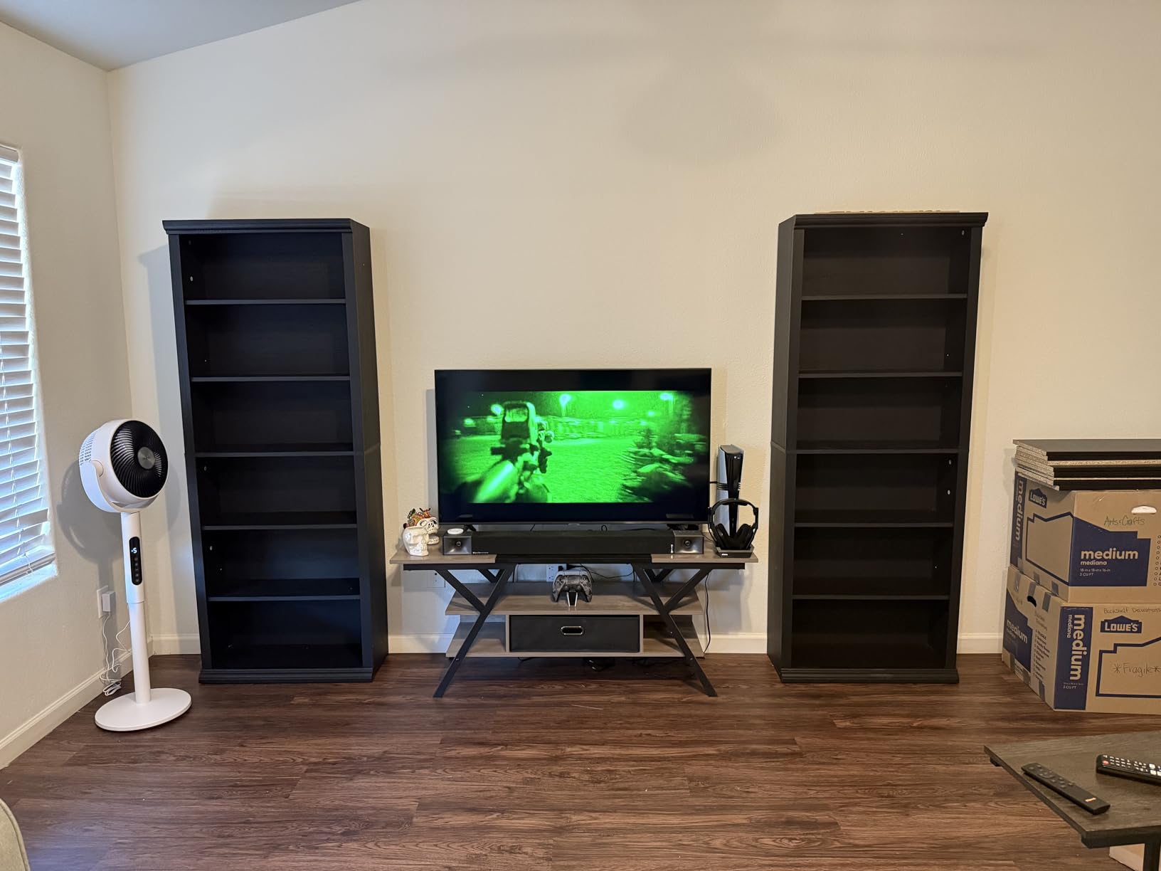 Rresyet Bookcase and Bookshelves, 28