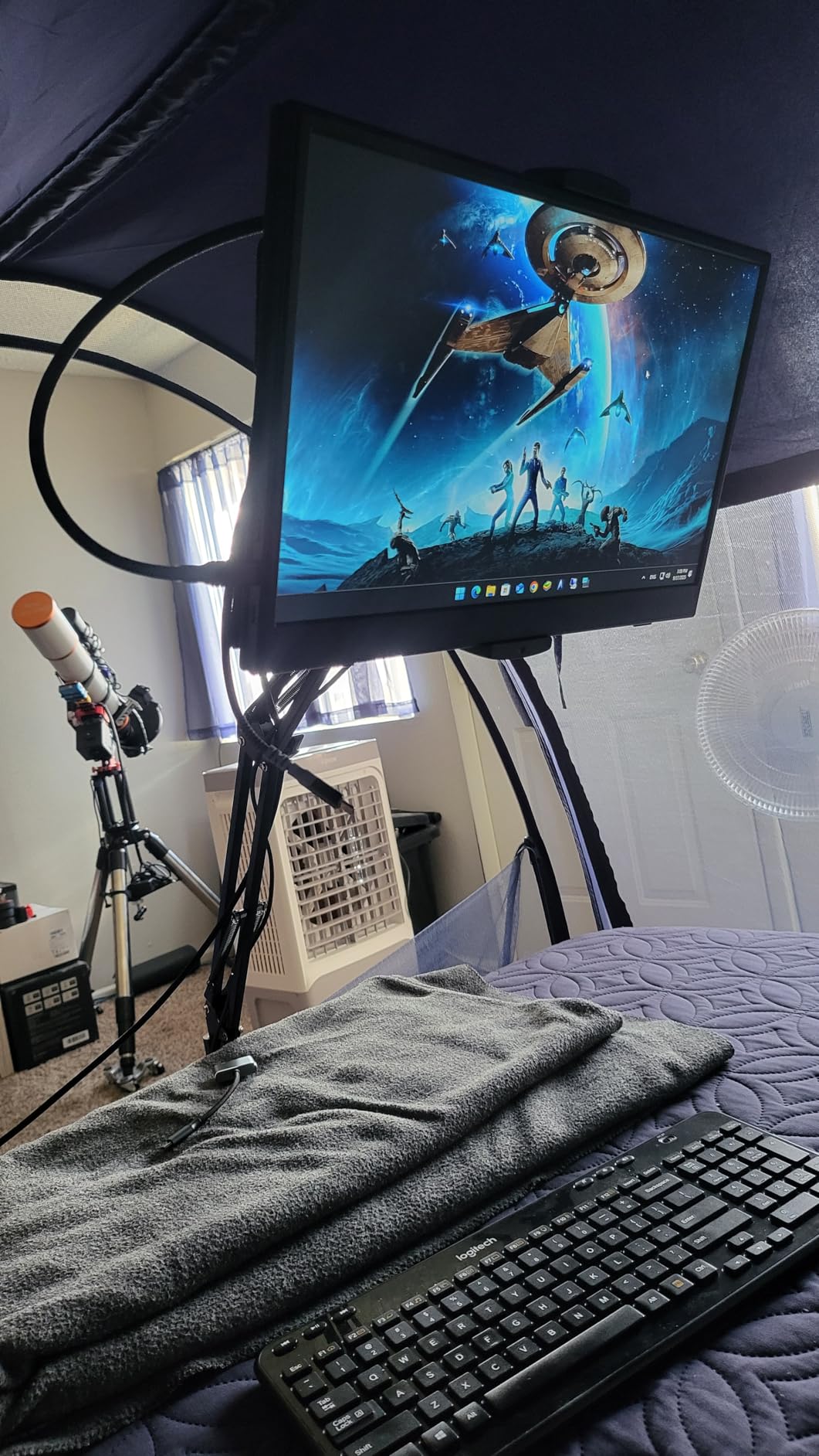 Tablet Floor Stand with 4.5-Pound Heavy Metal Base and Adjustable Overhead Holder for Kindle, E-Readers, Tablets and Phones customer photo 2
