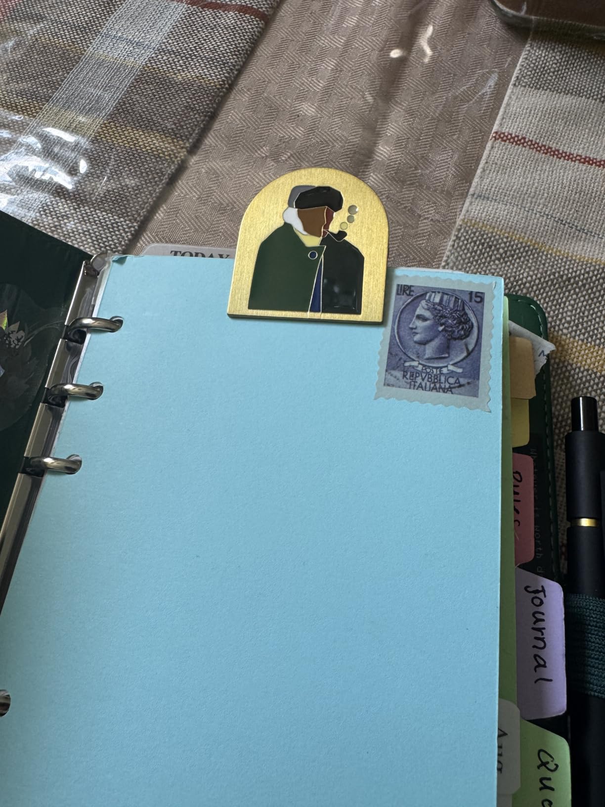 AVECMOI Van Gogh Vintage Brass Journal Clip - Heavy Duty Metal Page Holder for Thick Books & Sketchpads - Aesthetic Travelers Notebook Accessory for Art Lovers & Writers customer photo 2