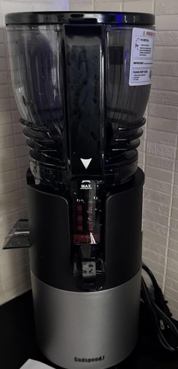 Godspeeds 6-inch Chute Cold Press Juicer Machine customer photo 2