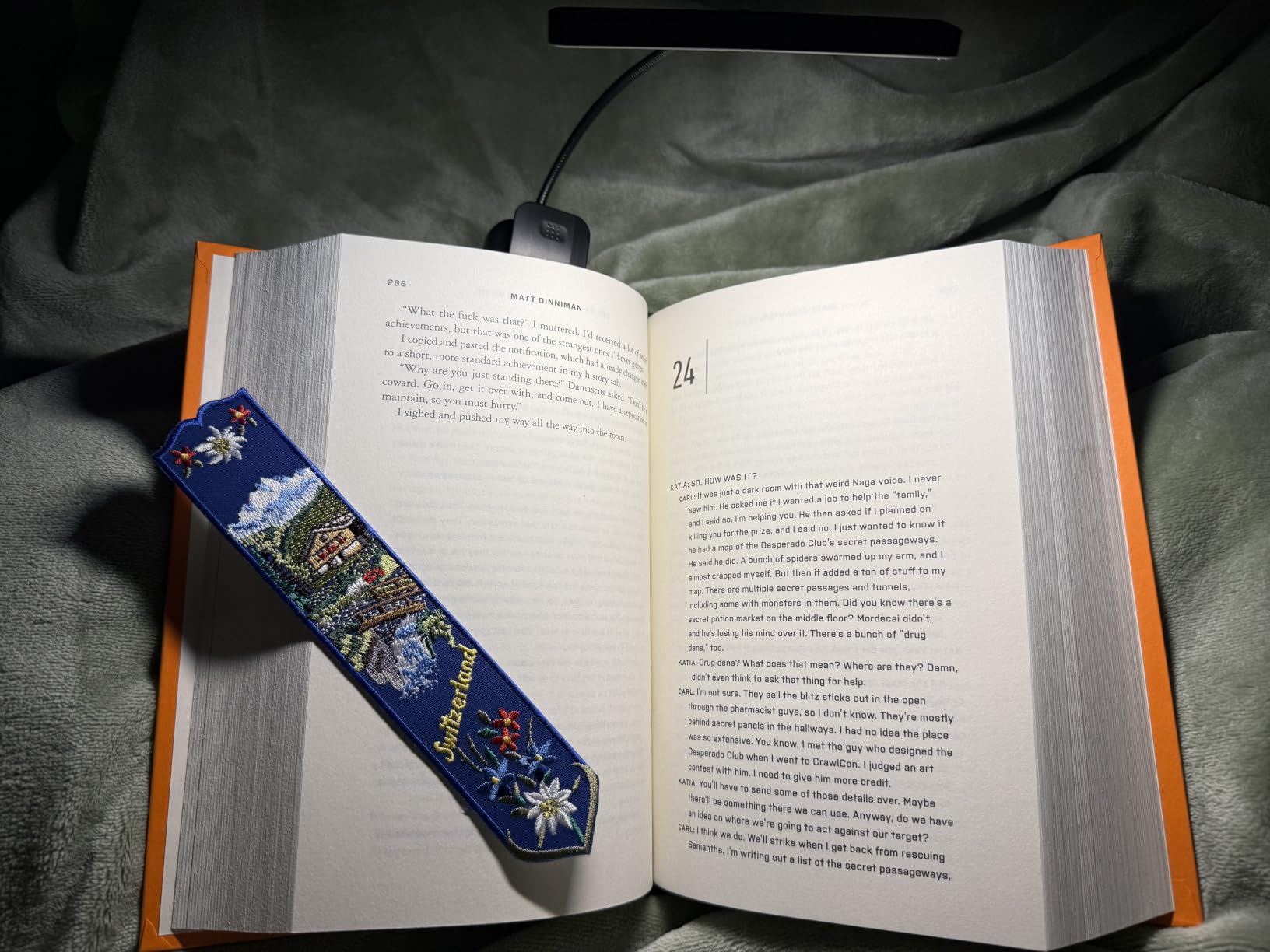 Glocusent 26 LED Reading Lights for Books in Bed, Ideal Gifts for Reader | Rechargeable Book Light, Eye Caring 5 Amber Colors Stepless Dimming, Travel Lightweight Clip-on customer photo 1