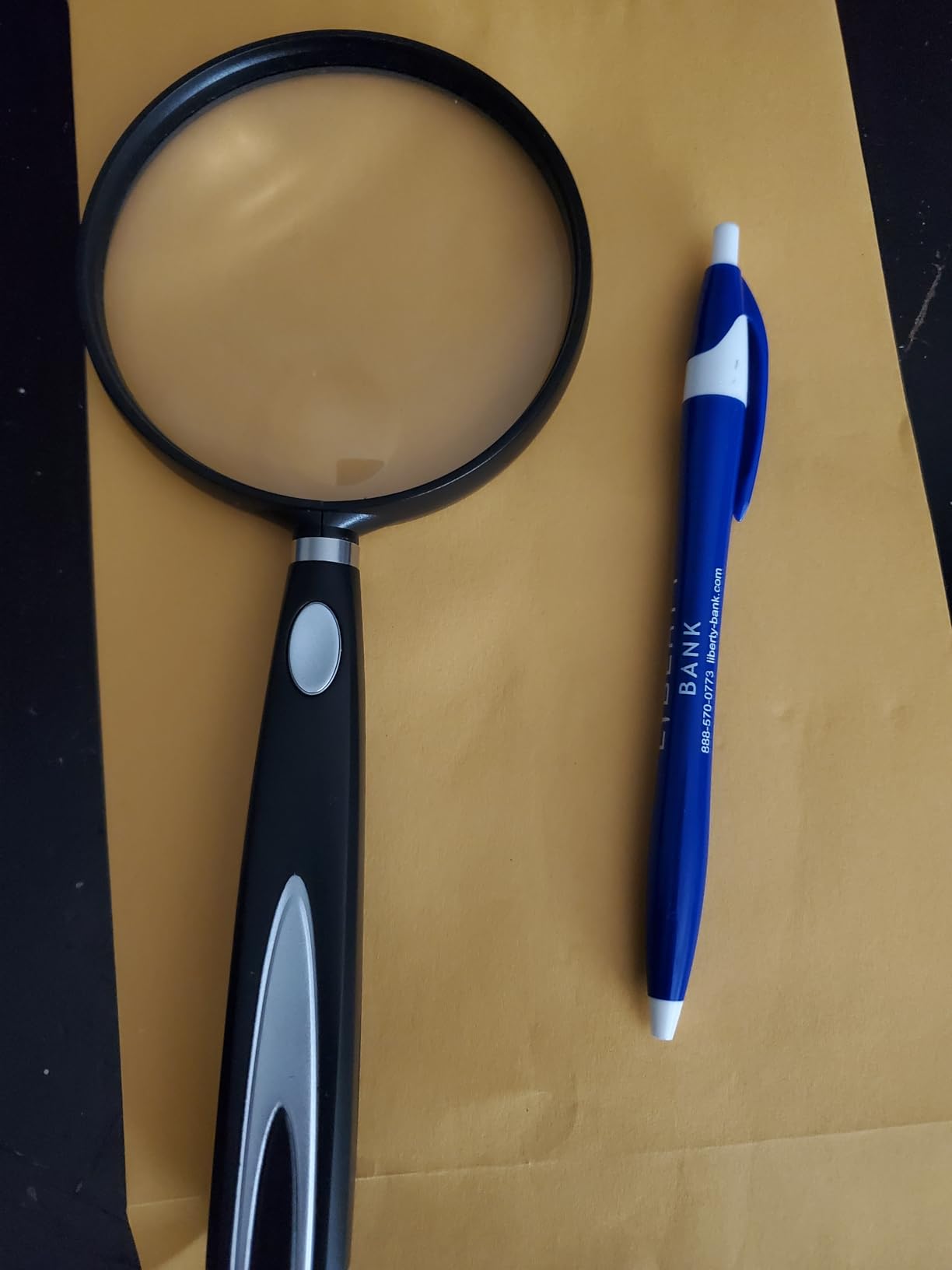 10X 30X Magnifying Glass for Reading, Handheld Magnifier for Reading, 90mm Magnifying Glass Scratch Resistant Lens, Soft Handle for Close Work Book Newspaper Nature Exploration customer photo 1