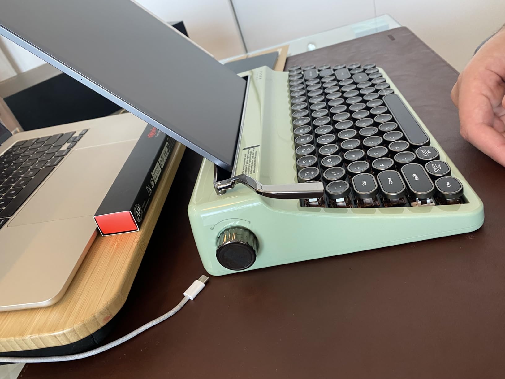 YUNZII QL75 Retro Typewriter Hot Swap RGB Keyboard (Wood, Cocoa V2) | With Built-in Stand, Punk Round Keycaps, QMK/VIA Programmable, RGB for Multi-Device Keyboard with 2.4GHz/Type-C/BT5.0 customer photo 1