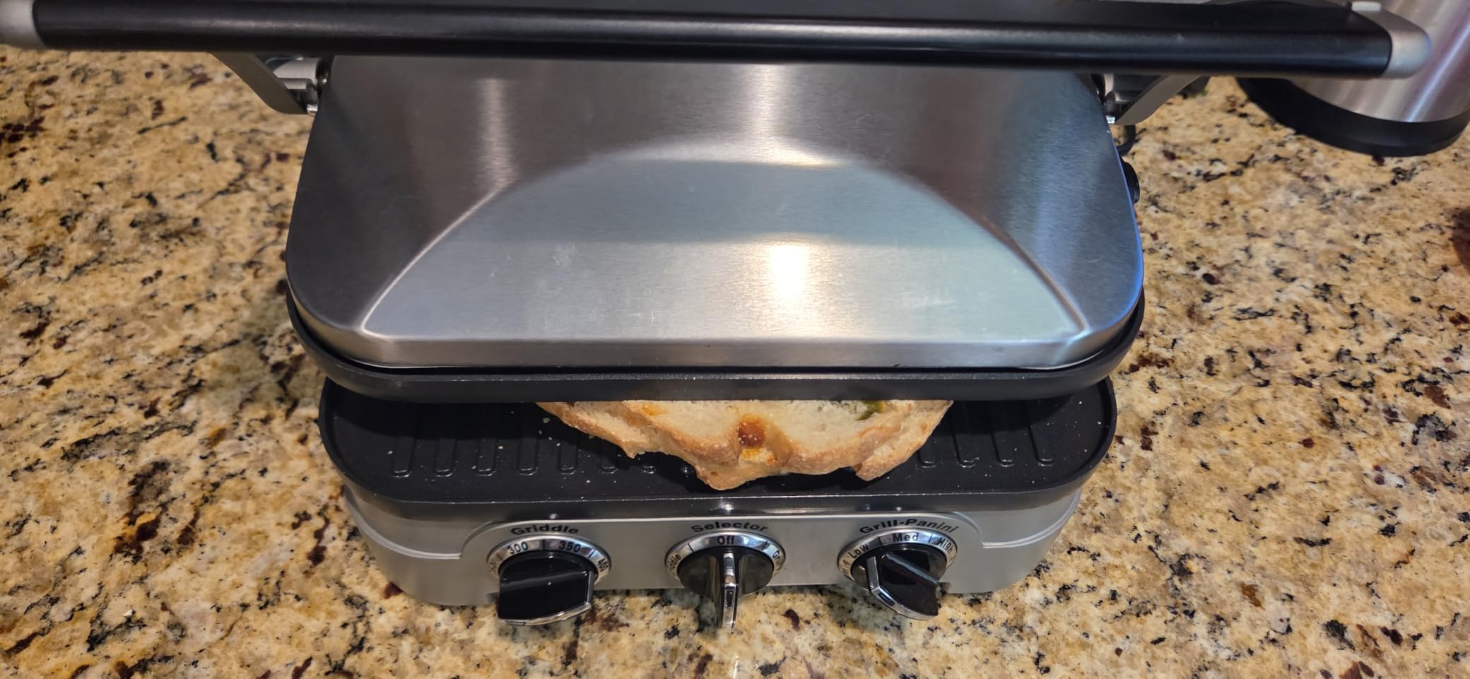 Cuisinart Panini Press and Grill, 1500W 5-in-1 Griddler, Dishwasher-Safe customer photo 1