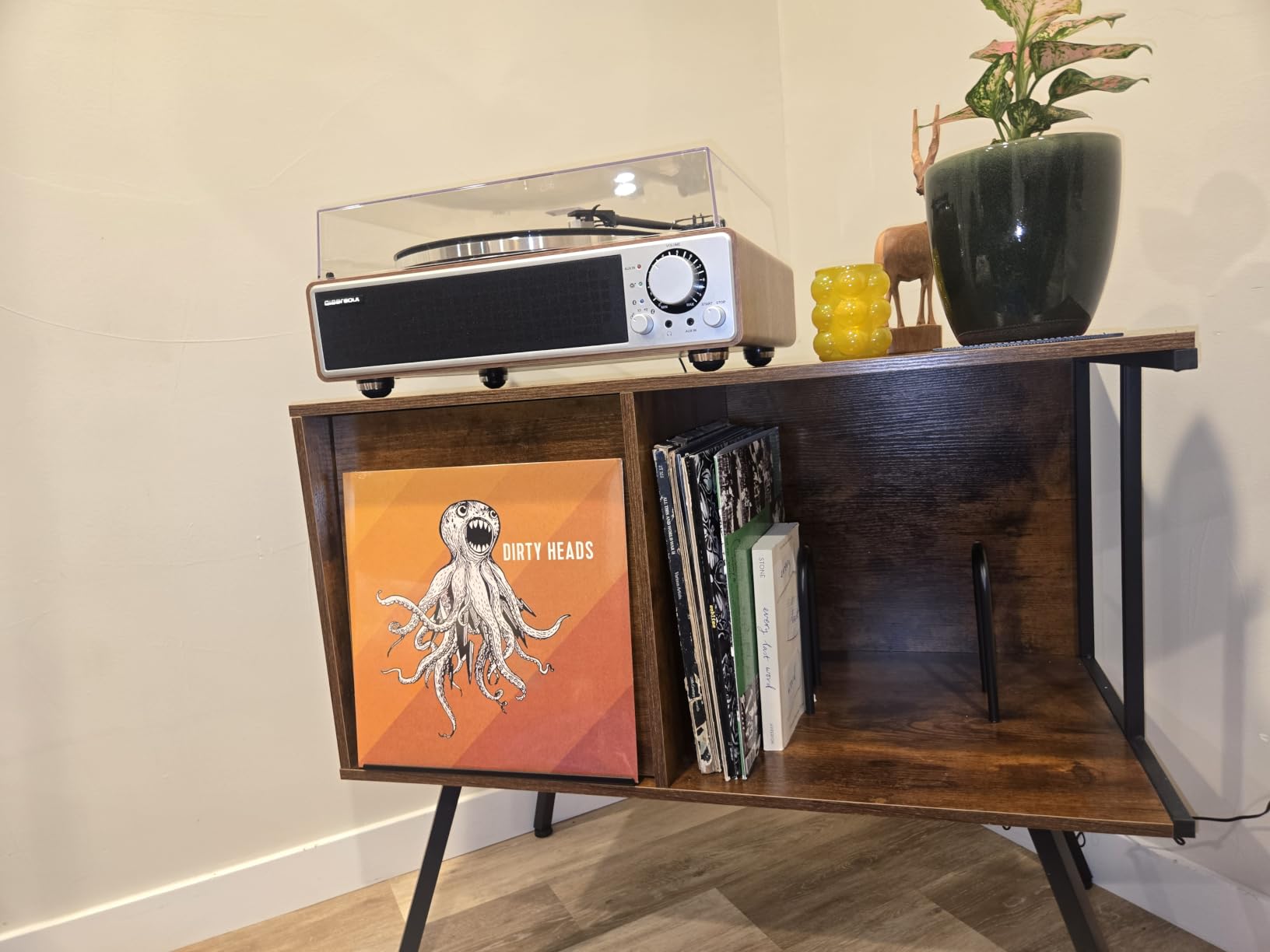 Faesun Flip Top Record Player Stand, Large Turntable Stand Holds up to 150+ Albums, Vintage Mid Century Record Player Table, Stereo Cabinet with Open Storage, for Living Room, Bedroom, Walnut customer photo 1