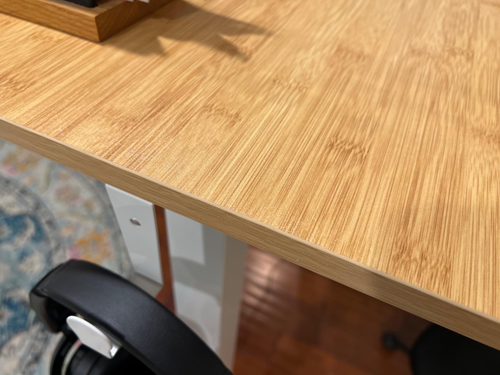 FLEXISPOT 71x32 Electric Standing Desk, Black Walnut, Dual Motor, 198 LBS Capacity, Spacious Workspace, Multi-Monitor Setup, Home Office & Creative Studio customer photo 2