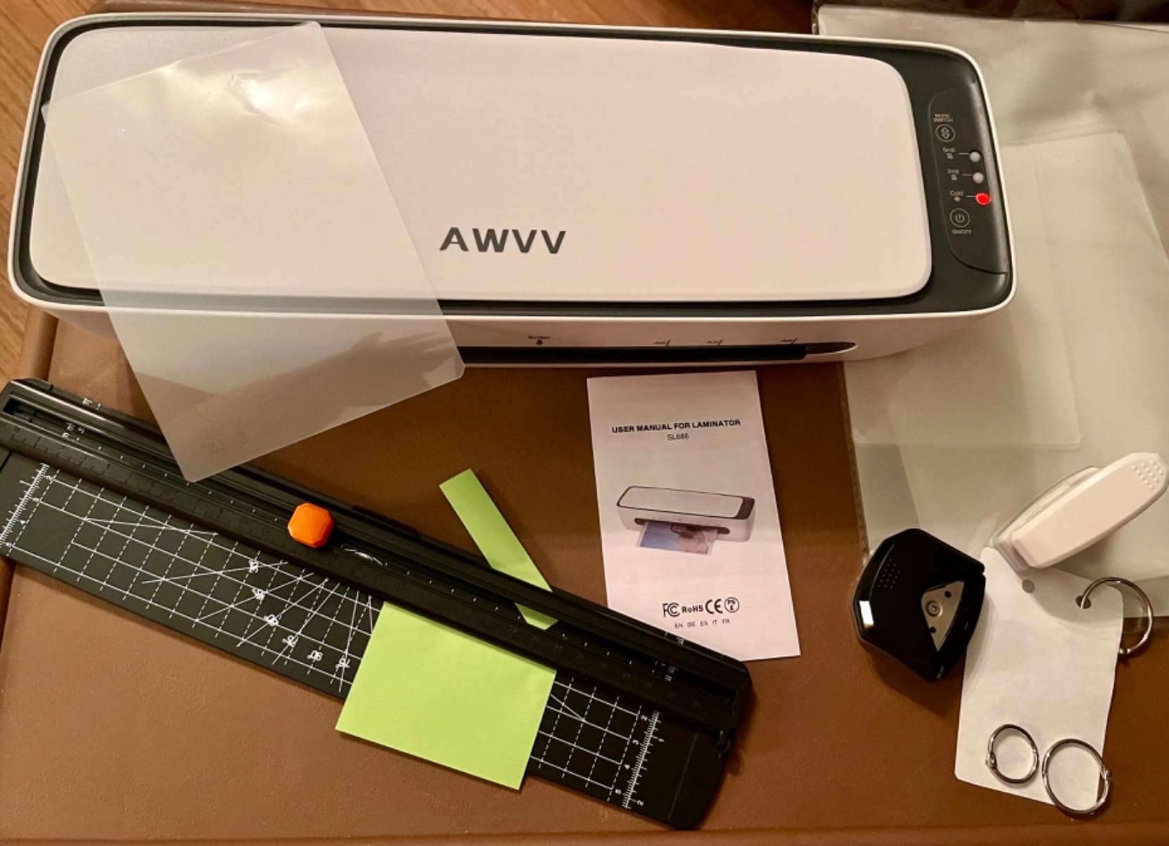 Chilino 13inch Heavy-Duty 4-Roller 11x17 Laminator Machine, 1000mm/min, 3-10 Mil Thick A3 Laminating Machine, Fast Warm-up, Auto-Reverse Anti-Jam, Includes 30-Sheets for Office & School, Black customer photo 1