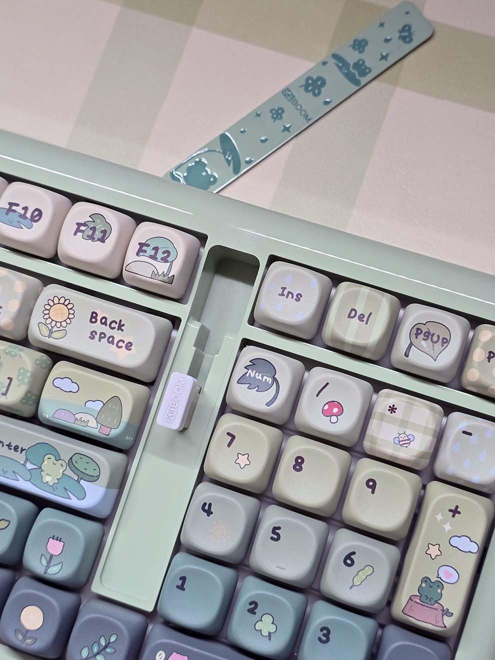KiiBoom Phantom98 Lite 96% Wireless Mechanical Gaming Keyboard, VIA Programmable, Creamy Keyboard with Gasket, 8000mAh Battery, Hot Swap, RGB Backlits, NKRO for Win/Mac (Clear, Mossy Silent Switch) customer photo 2