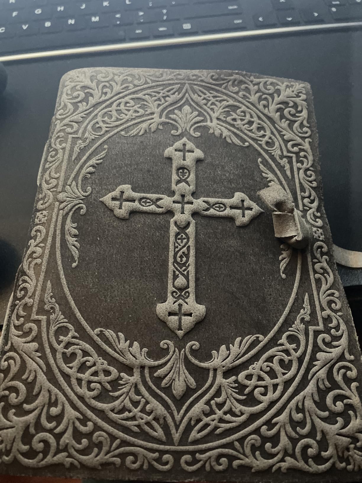 LEATHER VILLAGE Leather Bound Vintage Journal for Men & Women - Handmade Christian Cross Embossed Bible Journal - 200 Pages Antique Deckle Edge Watercolor Paper - Distressed Brown - 7X5 inches customer photo 2