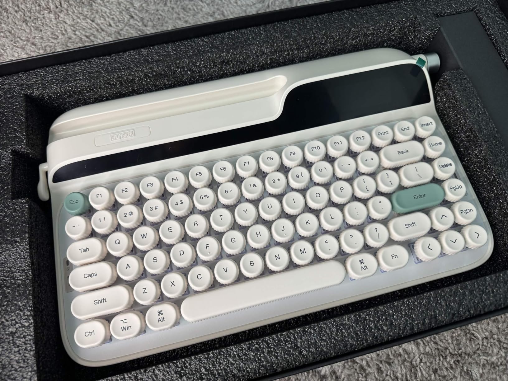 EPOMAKER Glyph Wireless Typewriter Retro Mechanical Keyboard, Screen & Knob & Lever, Wrist Rest, Round PBT Keycap, Hot Swap, RGB, Custom Software, Top-Mount, 75% Creamy Keyboard for PC/MAC customer photo 2