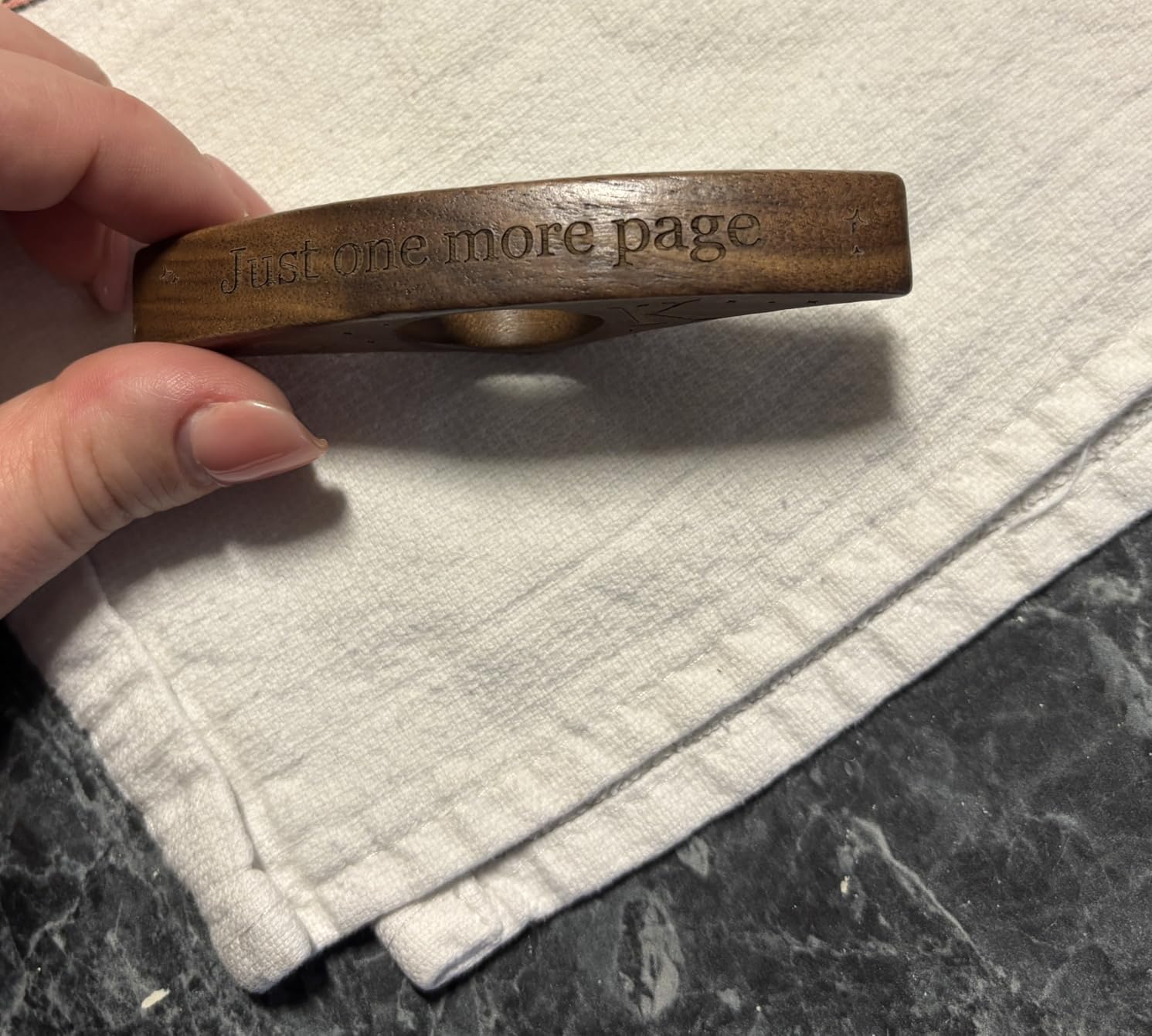 Personalized Wooden Thumb Book Page Holder Engraved with 26 Letters Initials Reading Bookmark Gift for Book Lovers, Readers, Women, Men, Teachers Christmas, Birthday(Black Walnut Wood-A, M) customer photo 2