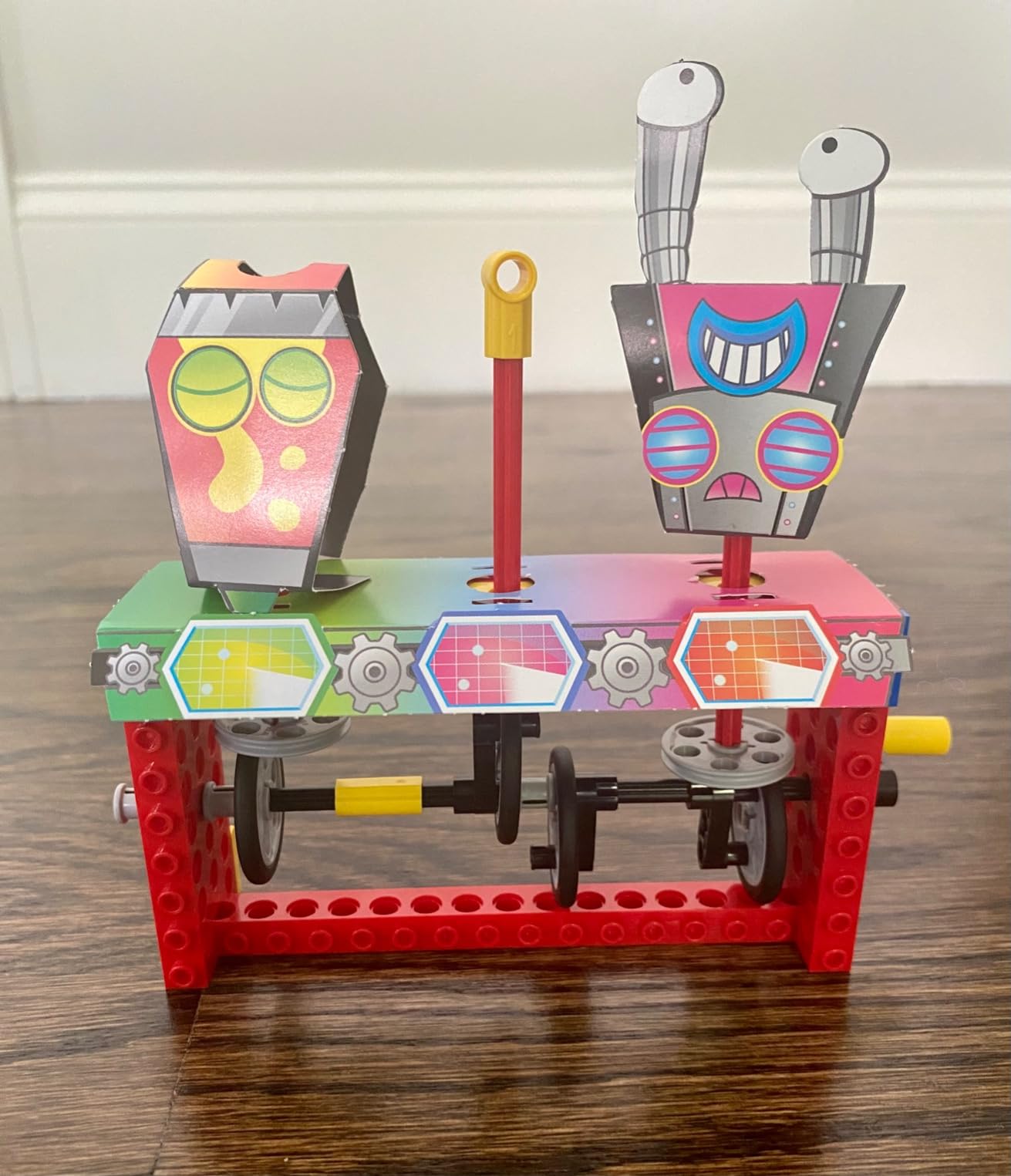 Klutz Lego Gear Bots Science/STEM Activity Kit for 8-12 years customer photo 2