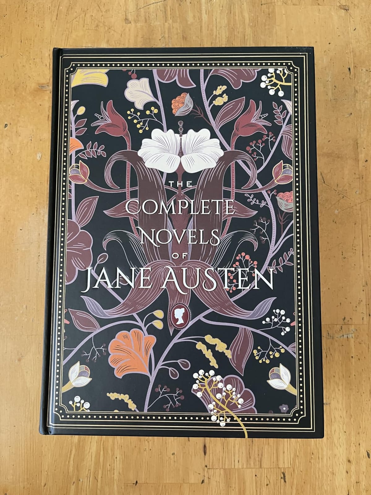 The Complete Novels of Jane Austen (Deluxe Leatherbound Edition) (Leather-bound Classics) customer photo 2