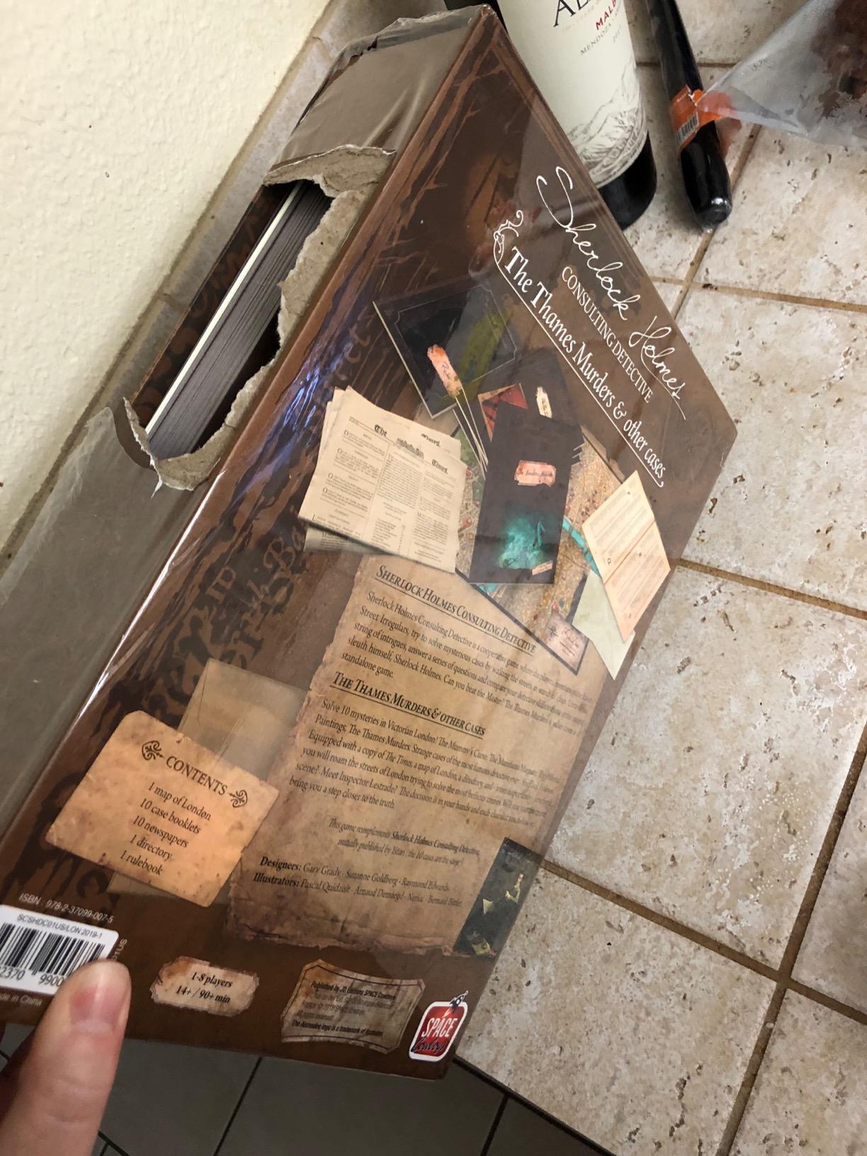 Asmodee Sherlock Holmes Consulting Detective - The Thames Murders & Other Cases Board Game - Captivating Mystery Game for Kids & Adults, Ages 14+, 1-8 Players, 90 Min Playtime customer photo 2