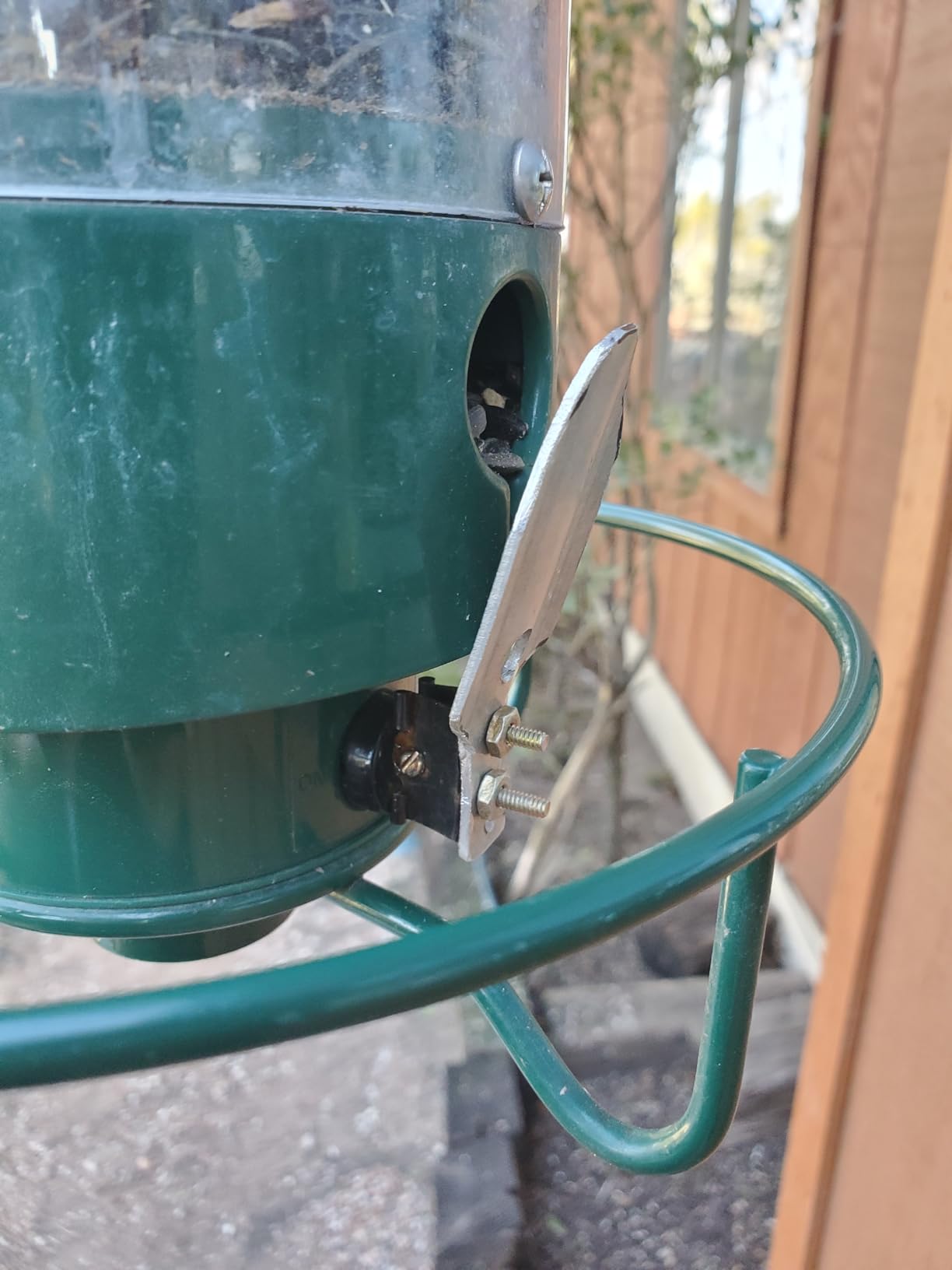 Droll Yankees Squirrel Proof Bird Feeder for Outdoors, 5 lb Seed Capacity customer photo 2