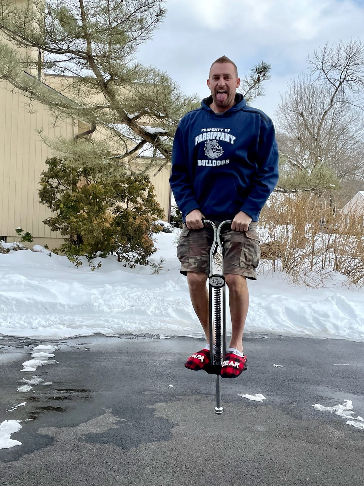 Flybar Super Pogo Stick for Kids & Adults 14+ - Strong Spring for Tricks & High Jumping - Steel Frame with Reinforced Foot Pegs - Classic Trick Pogo Stick for Beginners & Pros - Supports 120-210 lbs customer photo 2