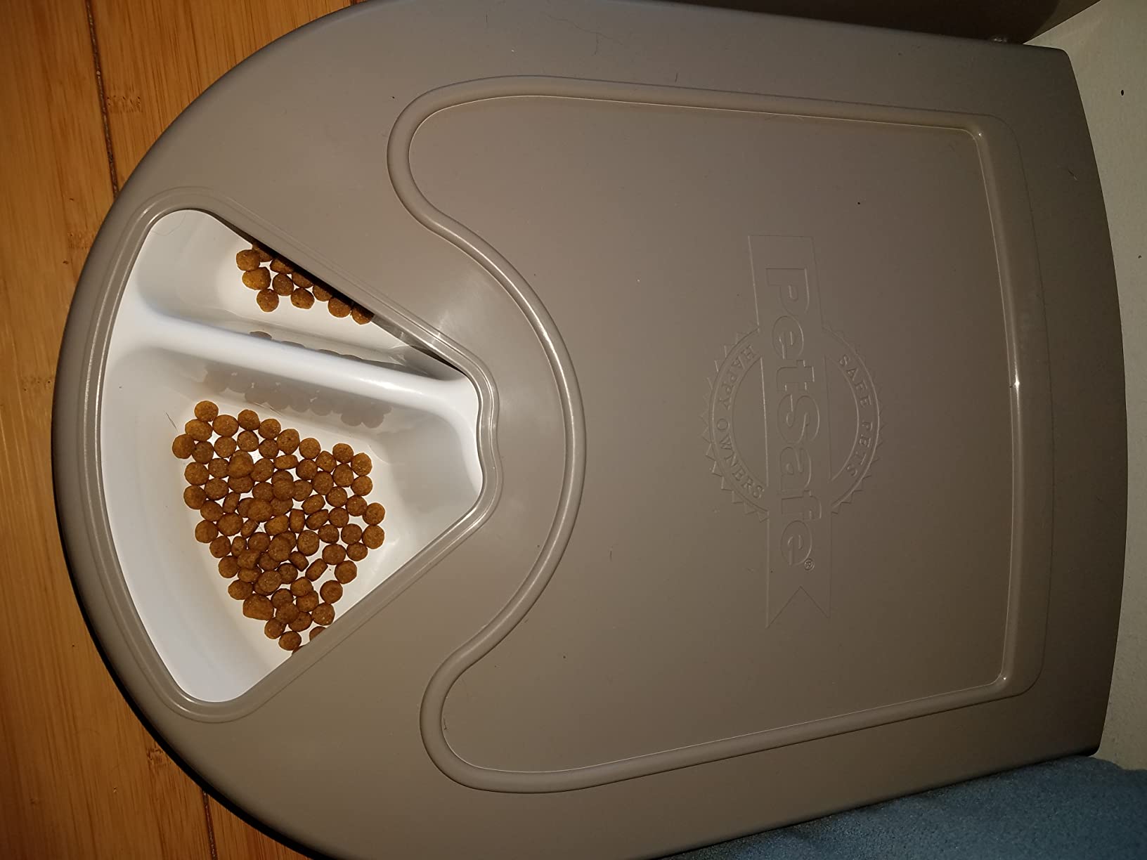 PetSafe Automatic Dog Feeder, 5 Meals, 40 oz Capacity, Plastic, for Dry Food, Multiple Pets customer photo 1