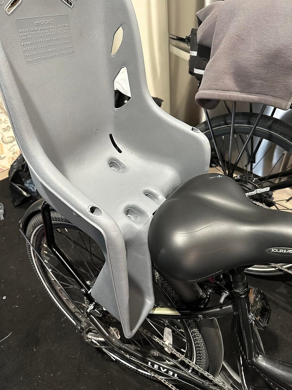 Bell Cocoon 300 Rear Mount Child Bike Seat - 5-Point Harness, Spoke Guard, Fits 26-27 in Bikes, Up to 40 lbs, Ages 1+ customer photo 1