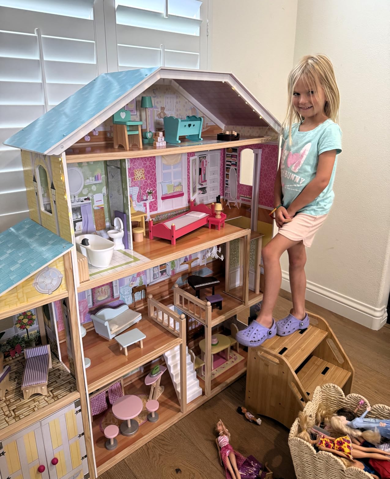 KidKraft Majestic Mansion Wooden Dollhouse with 34 Pieces, Working Elevator customer photo 1