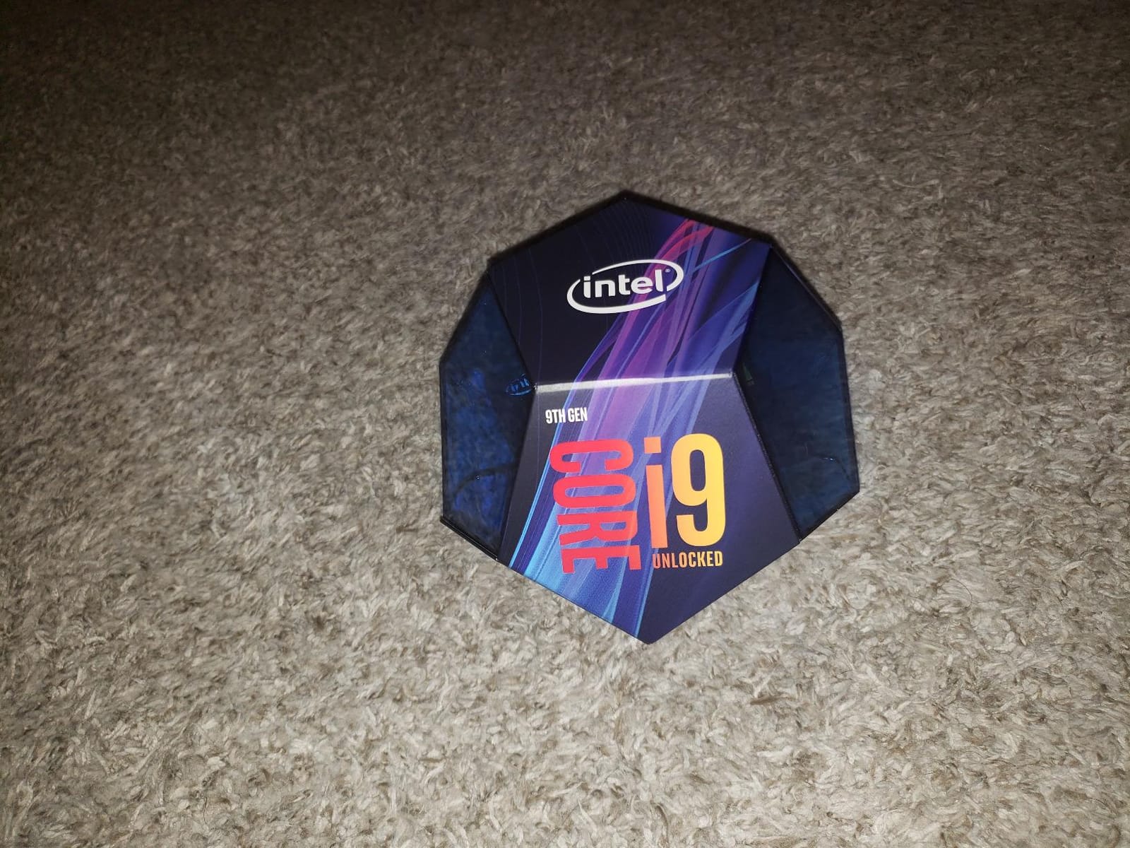 Intel Core i9-9900K Desktop Processor 8 Cores up to 5.0 GHz Turbo Unlocked LGA1151 300 Series 95W customer photo 1