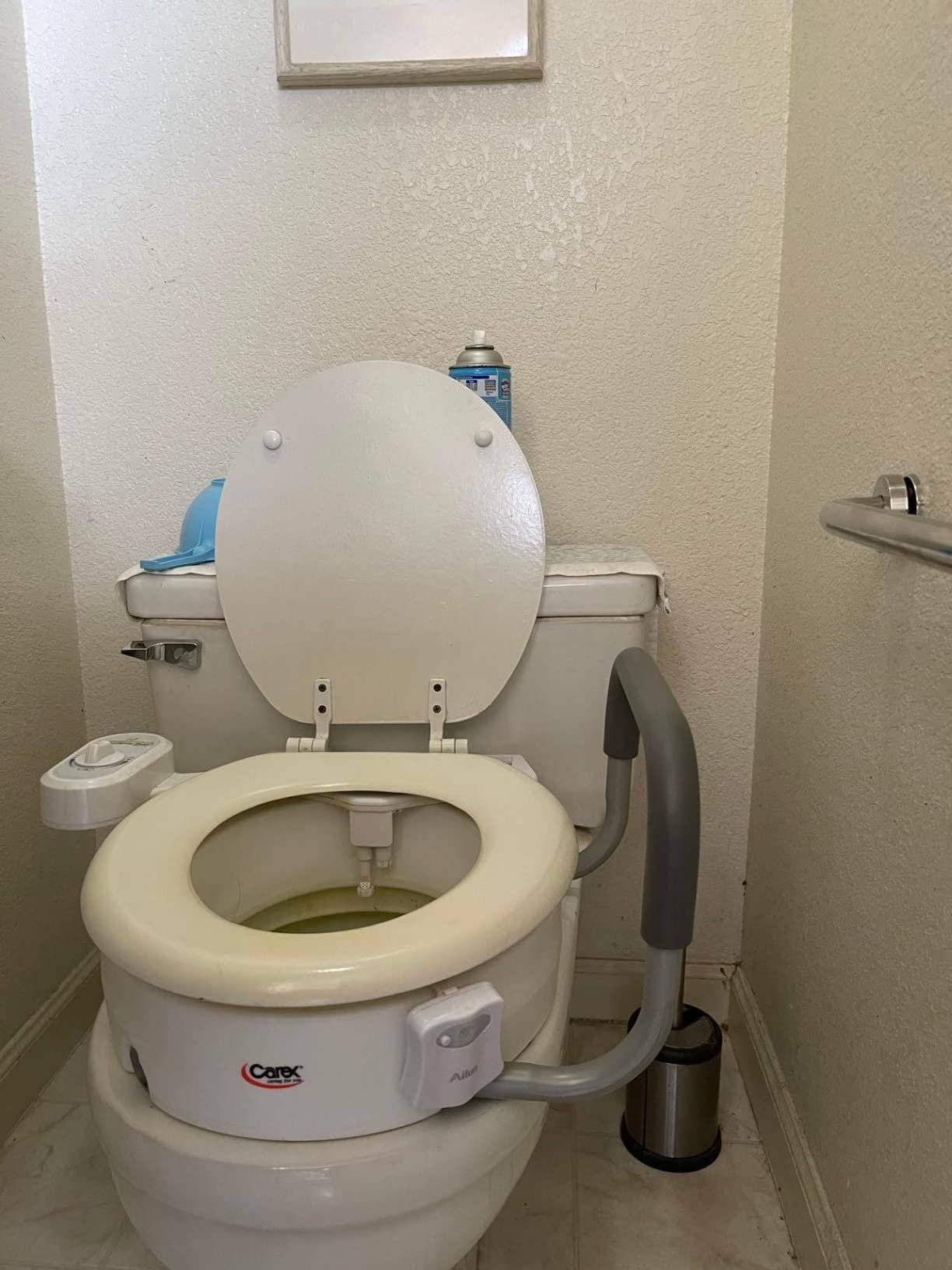 Carex 3.5 Inch Raised Toilet Seat with Arms, Elongated Toilet Seat Riser, Up to 250 lbs Capacity, Elevating & Raising Seat for Elderly & Handicap, Universal, Slip-Resistant with Padded Handles, White customer photo 2