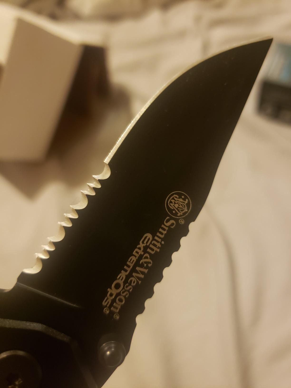 Smith & Wesson Accessories Extreme Ops SWA24S 7.1in S.S. Folding Knife with 3.1in Serrated Clip Point Blade and Aluminum Handle for Outdoor customer photo 1