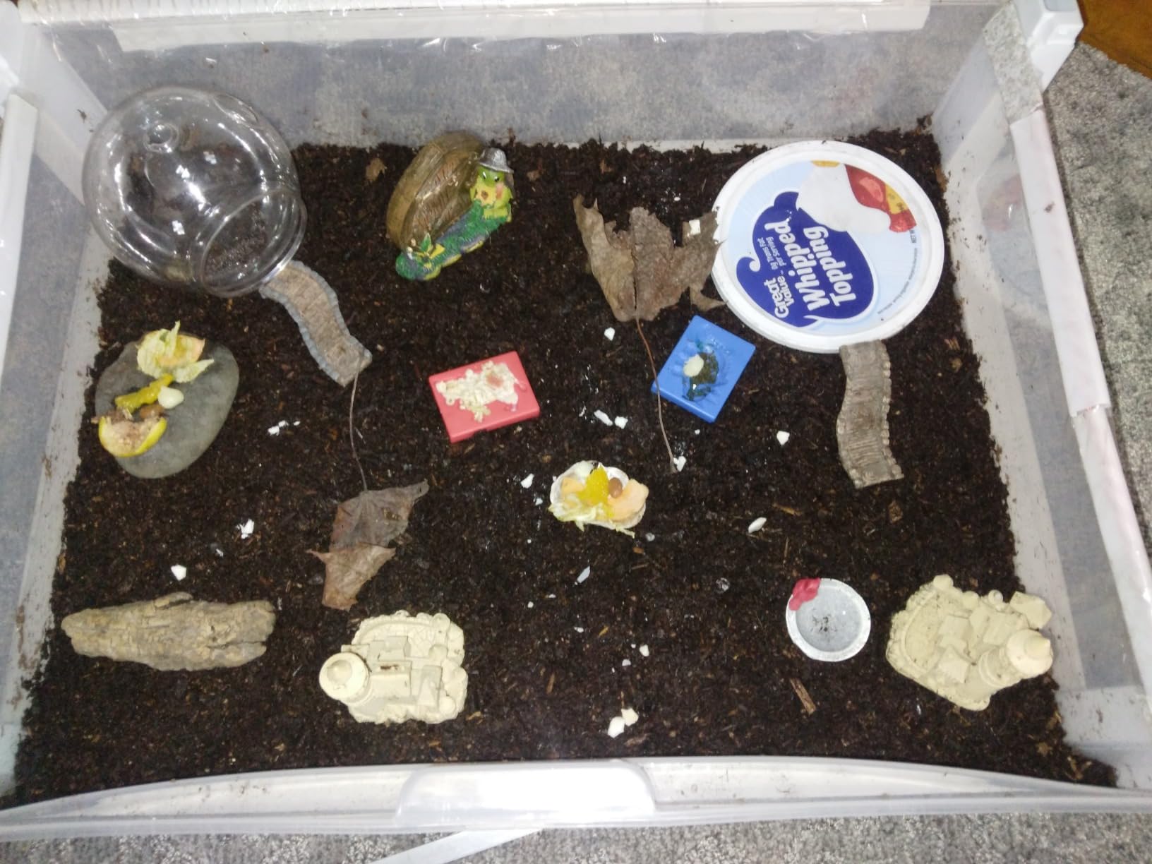 Zilla Jungle Mix Terrarium Substrate Bedding, 8 Quart | Supports healthy humidity, reptile dirt for tropical terrariums, organic blend, soft texture, easy maintenance customer photo 2