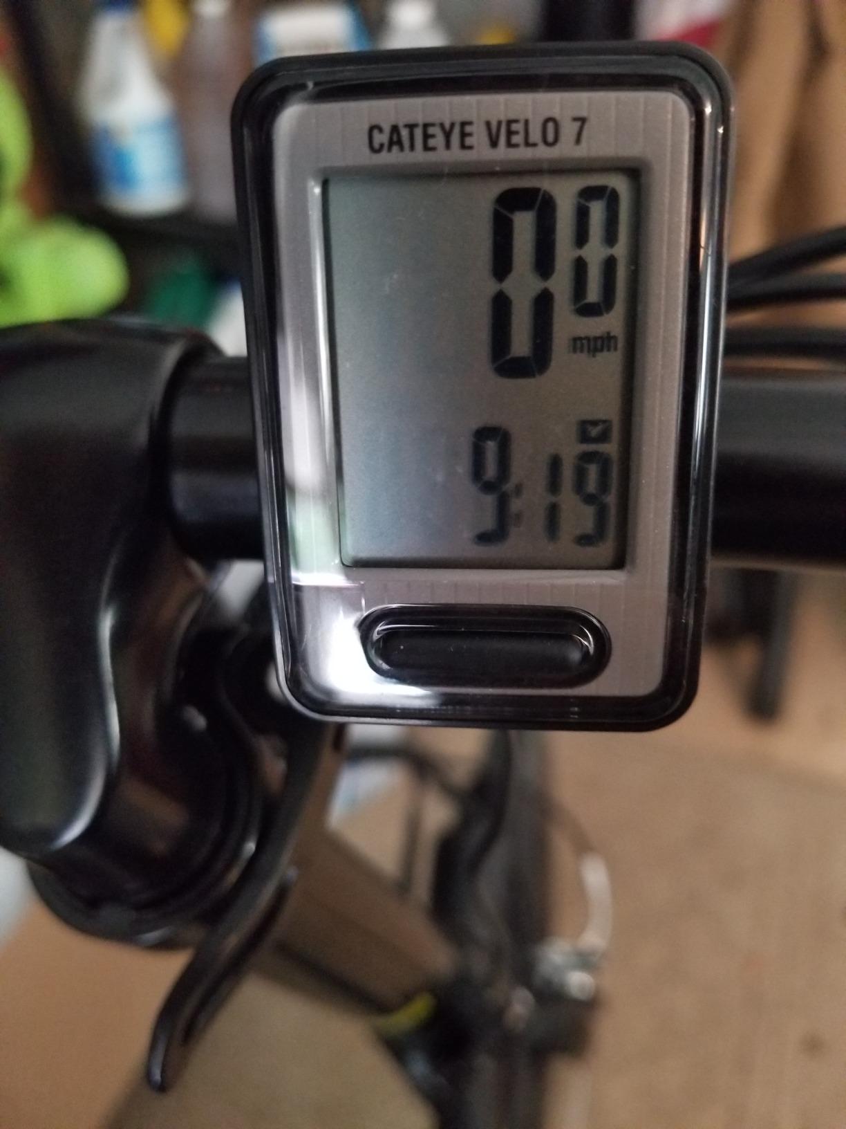 CATEYE Wired Bike Computer | Entry-Level Speedometer and Odometer, Perfect for Beginner Cyclists, Auto Start/Stop, Easy Setup for Road, MTB, Gravel Bikes customer photo 2