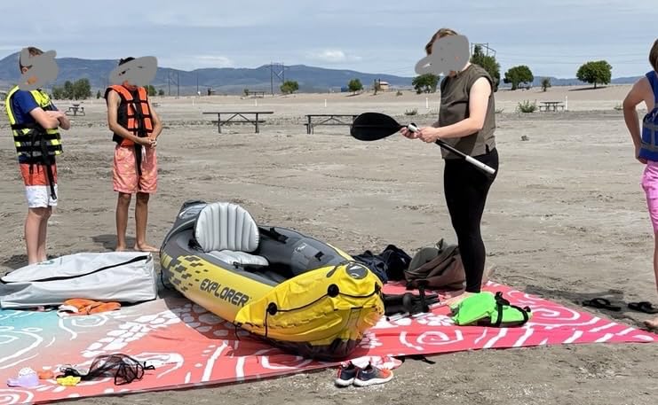 Intex 68307EP Explorer K2 Inflatable Kayak Set: Includes Deluxe 86in Aluminum Oars and High-Output Pump - SuperStrong PVC - Adjustable Seats with Backrest - 400lb Weight Capacity customer photo 2