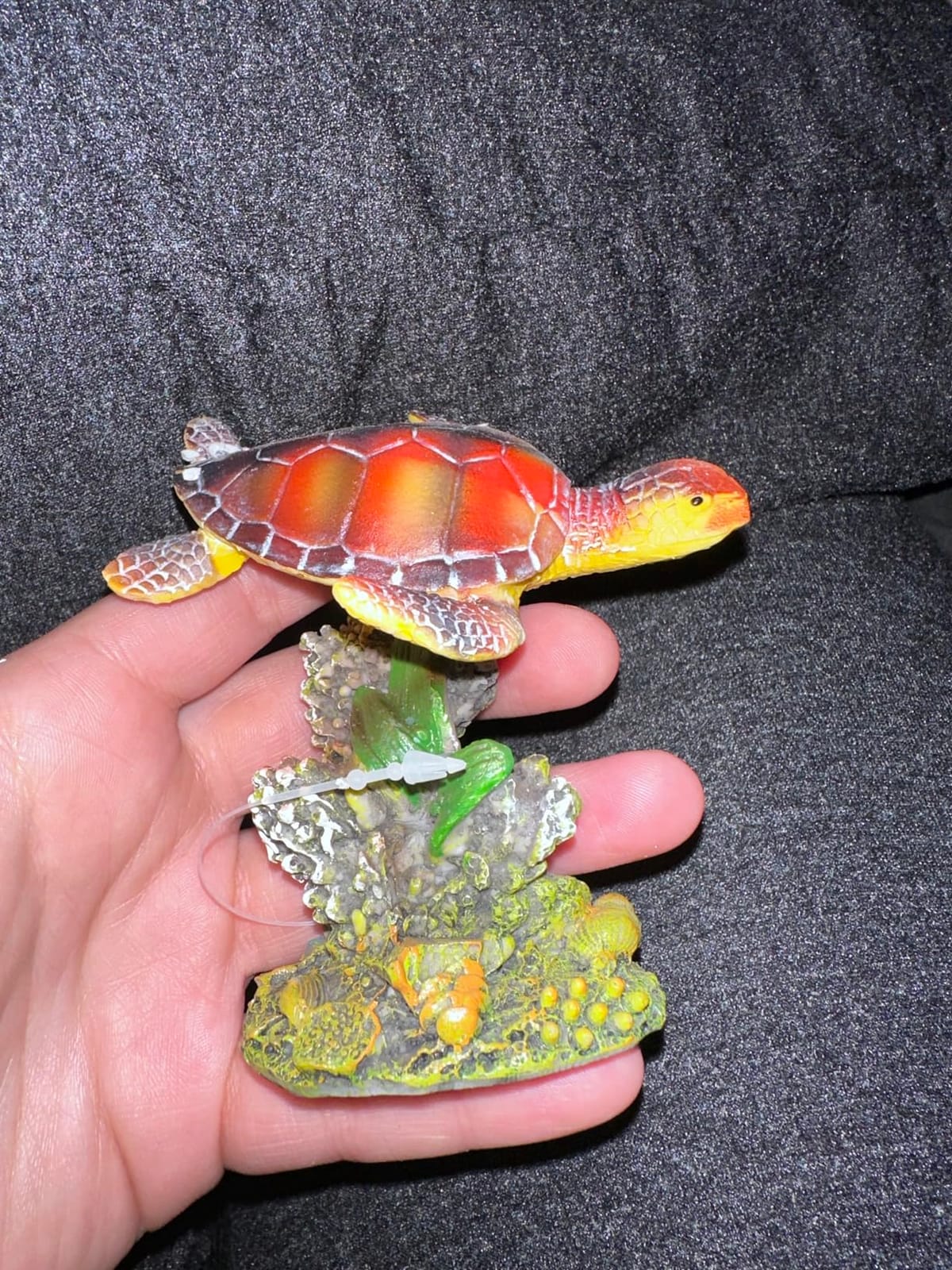 Penn-Plax Swimming Sea Turtle Decor - for Aquarium Fish Tank - Resin Decoration, Small (RR1104) customer photo 1