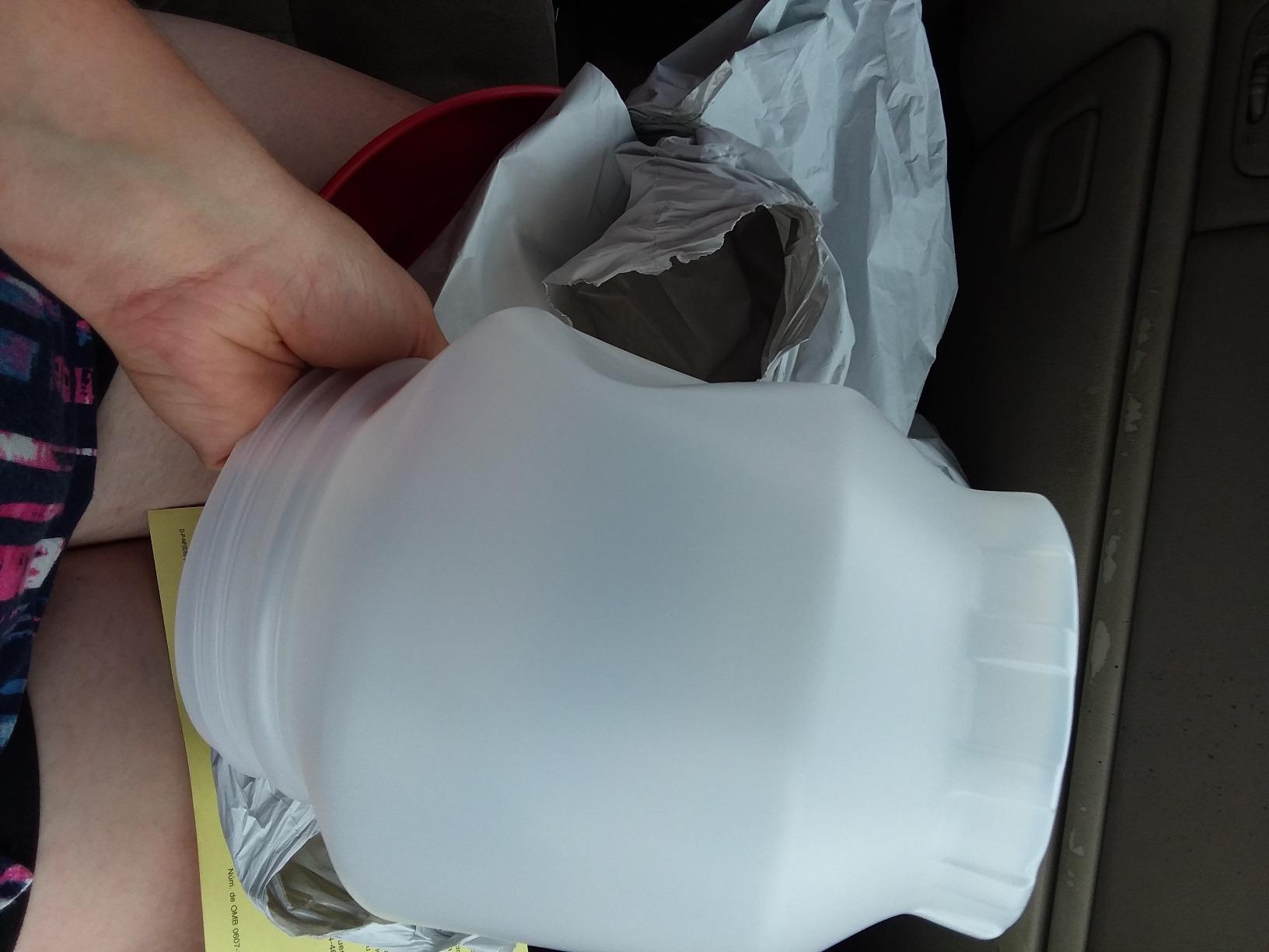 Little Giant® Complete Plastic Poultry Fount | Heavy Duty Plastic Gravity Fed Water Container Jar | Waterer for Chickens, Turkeys, Ducks & More | Made in USA | 1 Gallon | Red customer photo 2