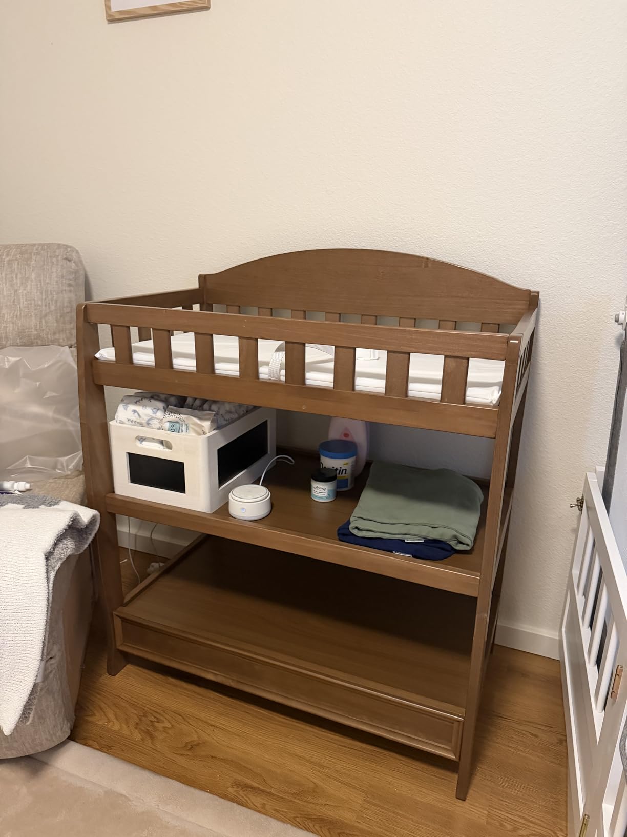 Delta Children Infant Changing Table with Pad, White customer photo 2