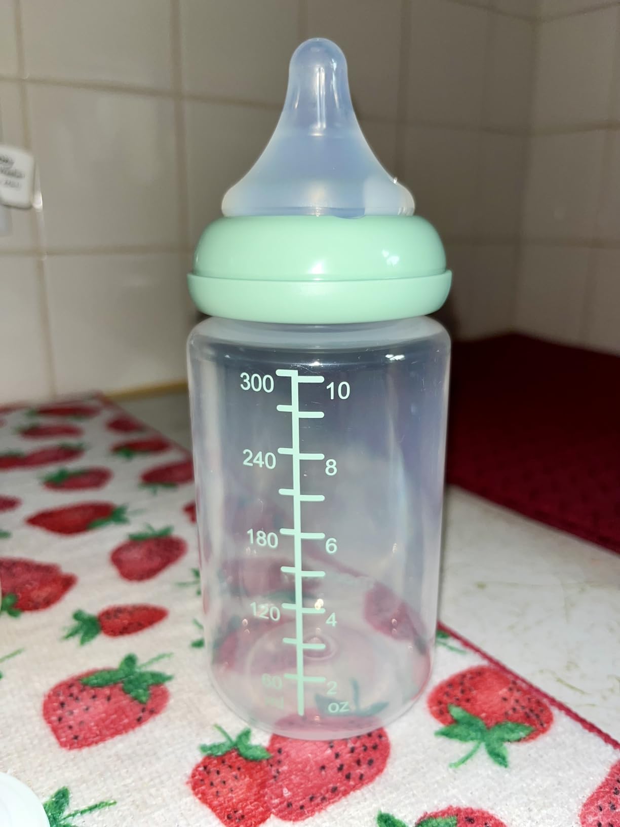 Lansinoh Anti-Colic Baby Bottles, 5 Ounces, 3 Count customer photo 1