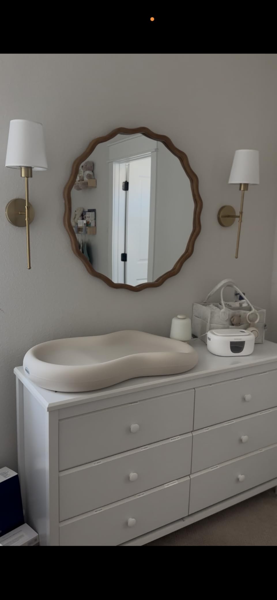 Keekaroo Peanut Changer Baby Vanilla - The Original Easy-to-Clean Changing pad customer photo 1