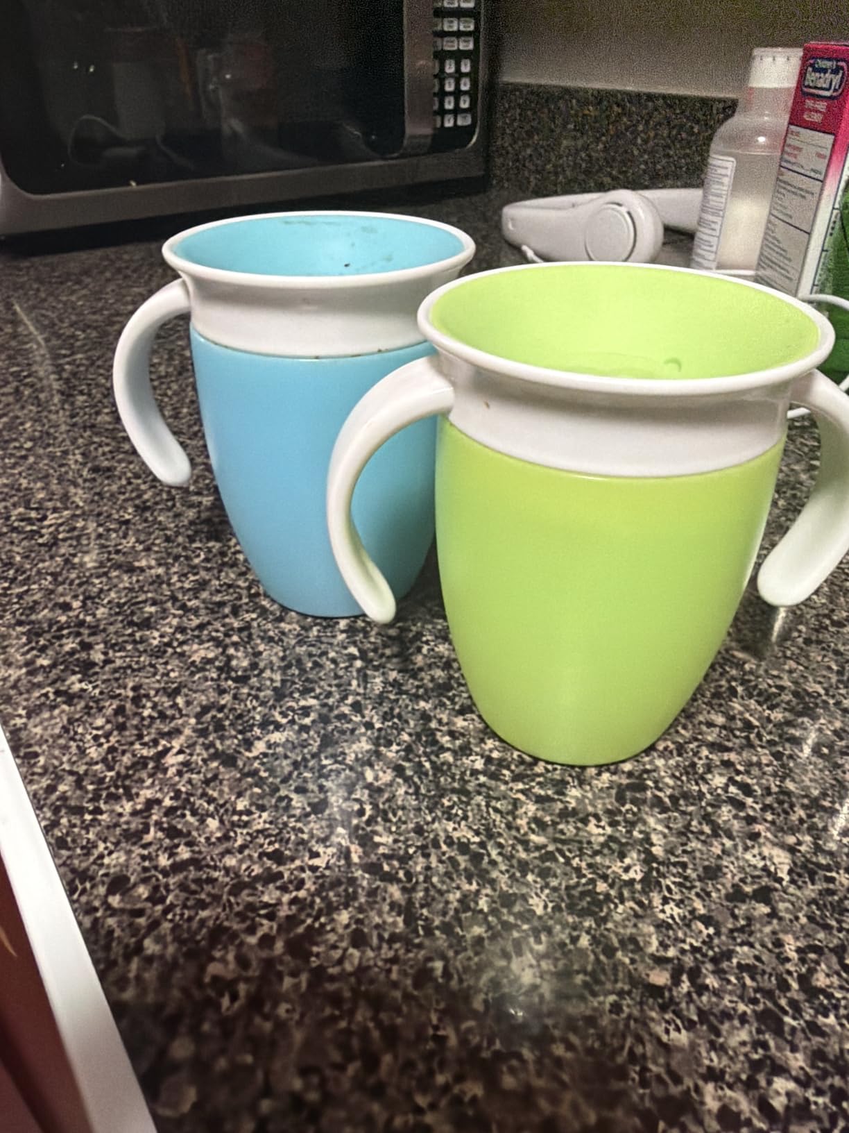 Munchkin® Miracle® 360 Trainer Sippy Cup with Handles, Spill Proof, 7 Ounce, 2 Pack, Green/Blue customer photo 1