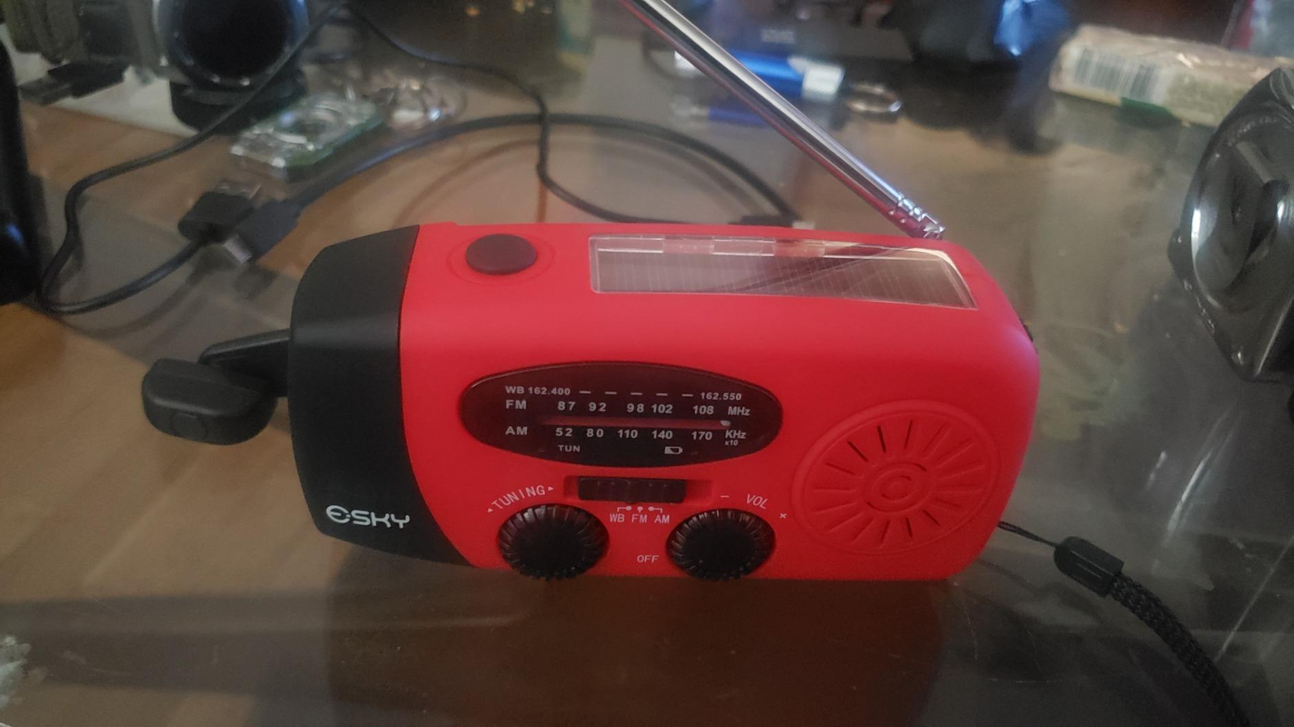 Esky Emergency Hand Crank Radio 7400mWh with 3 LED Flashlight, AM/FM/NOAA Portable Weather Radio with Built-in 2000mAh Battery, Solar Powered Radio for Indoor Outdoor Survival Camping, SOS Alarm customer photo 1