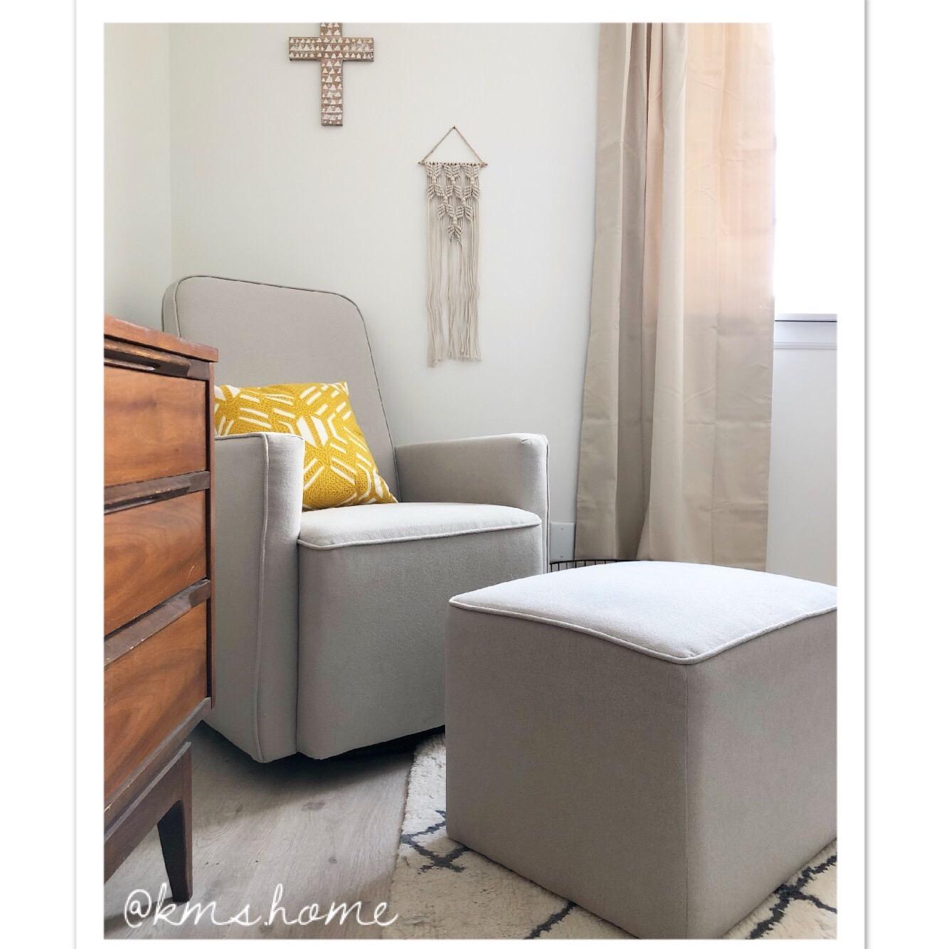 daVinci Olive 360° Swivel Glider Chair w/ Storage Ottoman - Water & Stain Resistant Rocking Glider - GREENGUARD Gold & FSC Certified, Versatile Rocking Chair for Nursery & Living Room, Polyester Cream customer photo 2