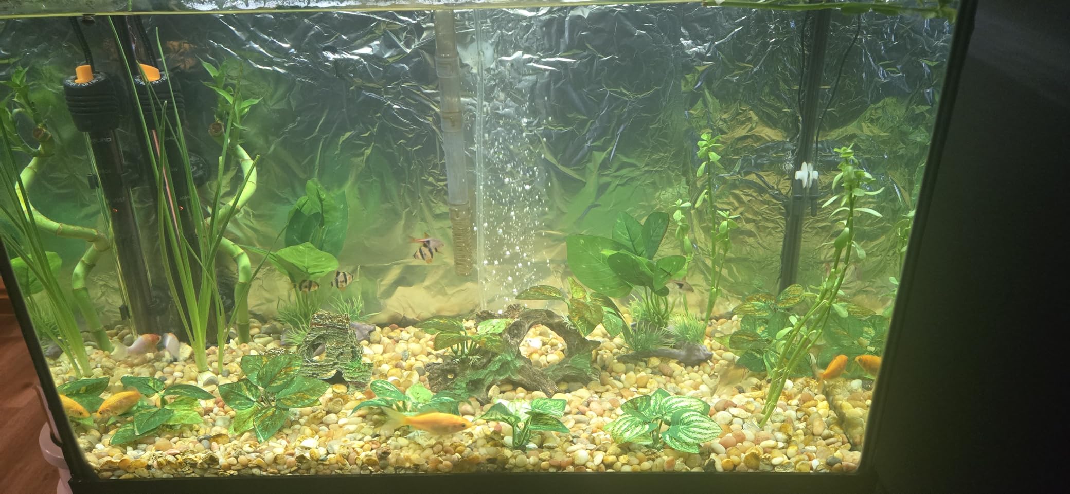Uniclife Aquarium Air Pump Dual Outlet Fish Tank Aerator with Accessories for 5-200 Gallon Tank customer photo 1