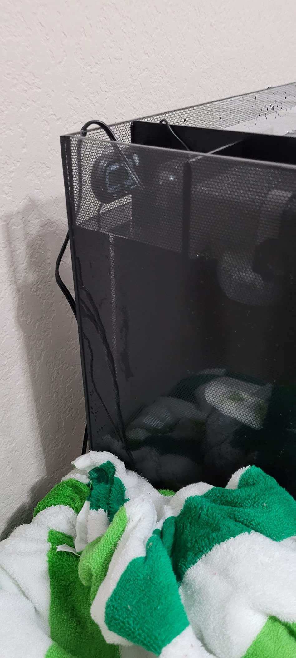 Fluval Evo XII Saltwater Aquarium Kit, 13.5 Gal. customer photo 2