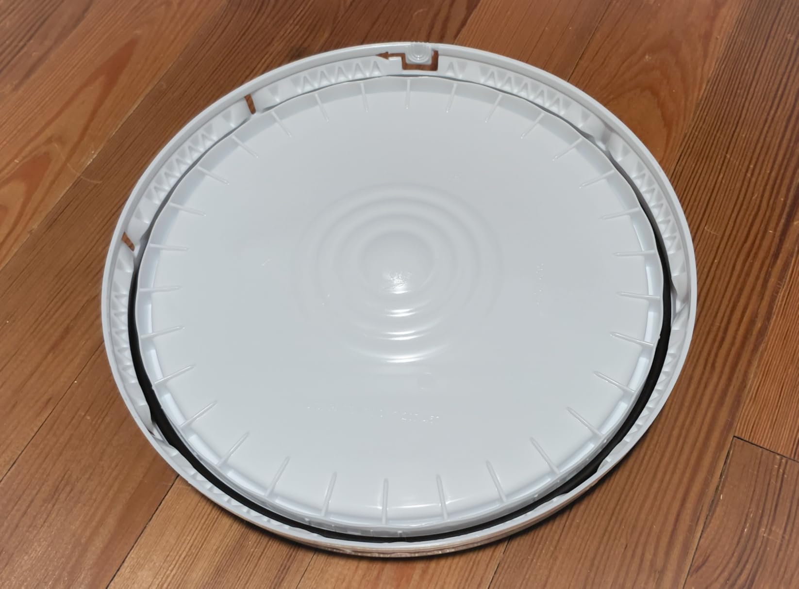 ePackageSupply 5 Gallon Bucket - Food Grade w/Lid BPA-Free, 6 Pack - White | Airtight Gasketed Tear Strip Lid, Heavy-Duty 90 Mil HDPE Plastic Pail, Bulk Storage, Food Safe Durable Container, Made in USA customer photo 1