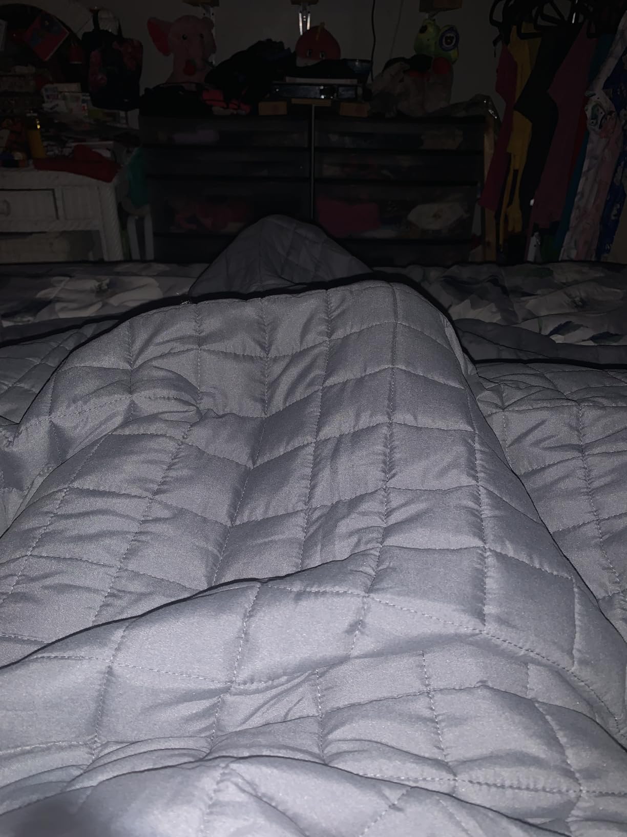 YnM 15lbs Weighted Blanket for Adults, 48x72 Inches, Dark Grey customer photo 1