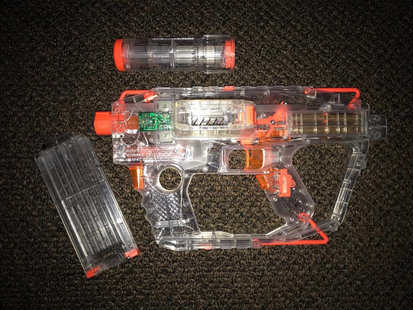 Nerf Modulus Ghost Ops Evader Motorized Blaster - Light-Up See-Through Blaster and Barrel Extension, Includes 12 Official Elite Darts (Amazon Exclusive) customer photo 2