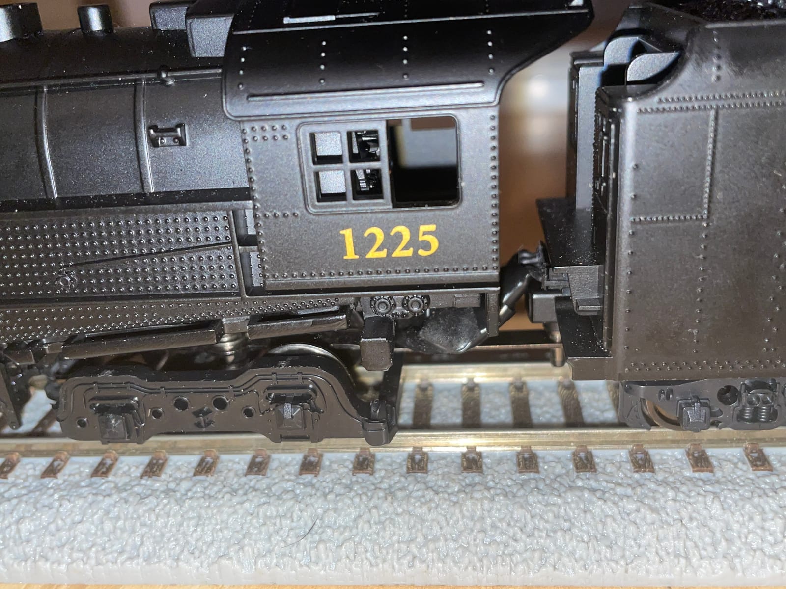 Lionel The Polar Express LionChief 2-8-4 HO Gauge Model Train Set customer photo 2