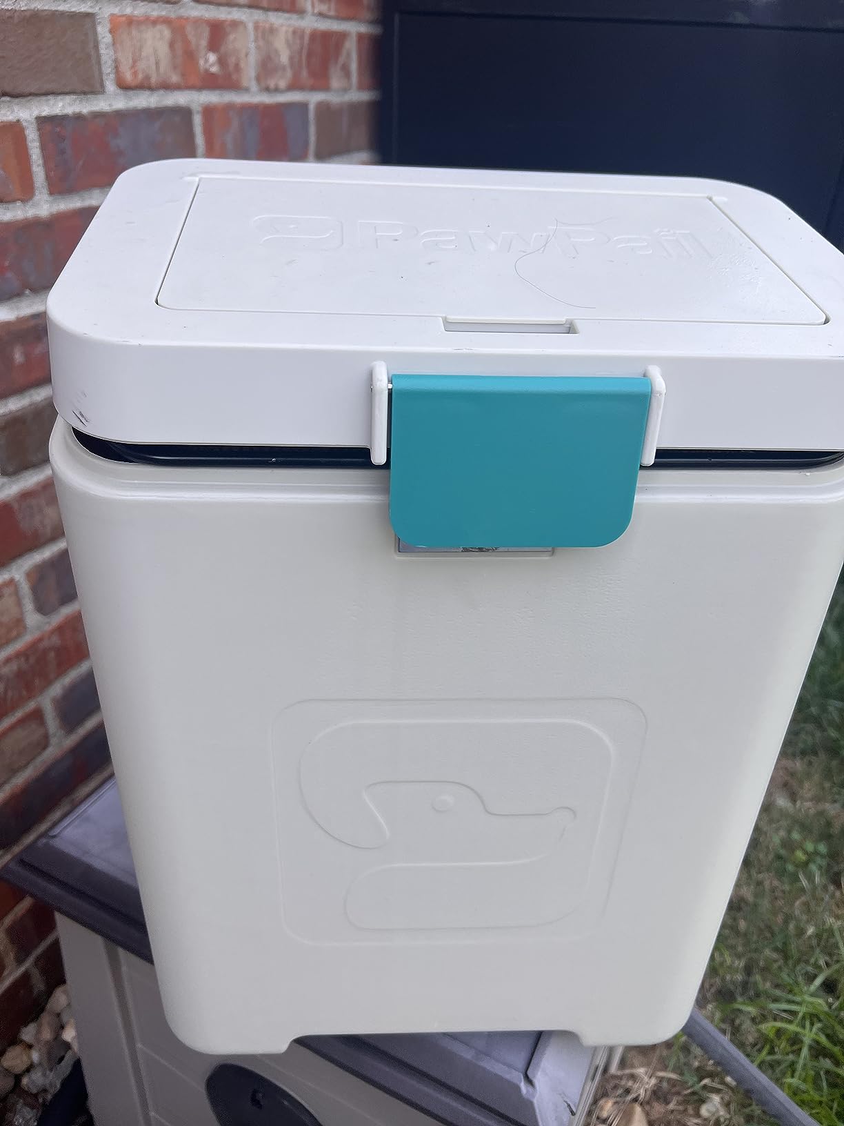 PawPail Pet Waste Station with Activated Carbon Filter and DualVent Odor Control - Outdoor Dog Poop Trash Can with 200 Dog Poop Bags - 19 Liter, Beige customer photo 2